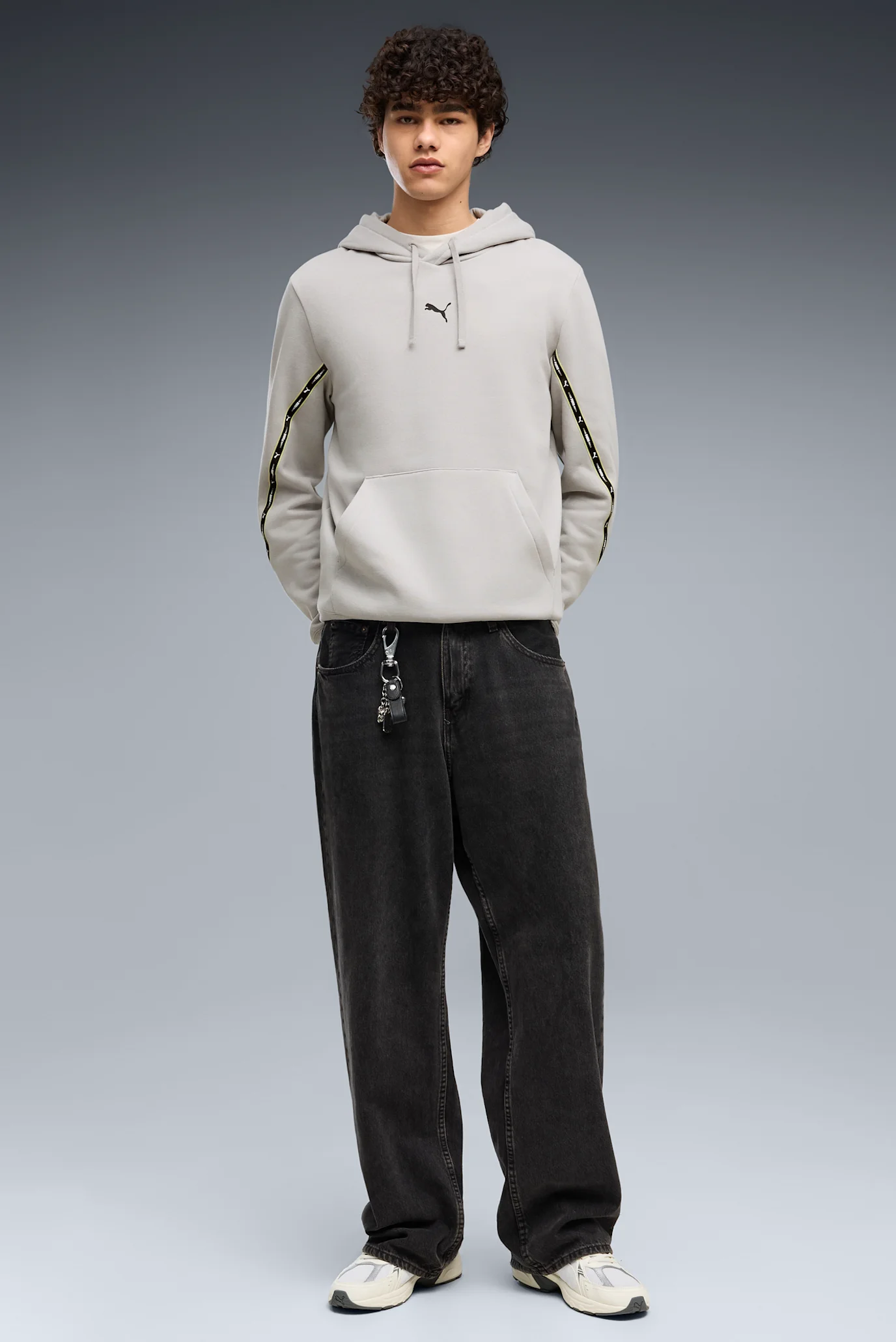 Мужское серое худи Essentials Tape Hoodie Men PUMA 694339_63 — MD