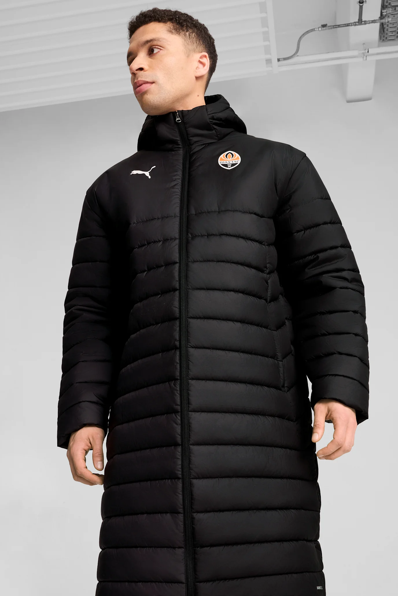Мужская черная куртка FC Shakhtar Donetsk Bench Jacket Men PUMA