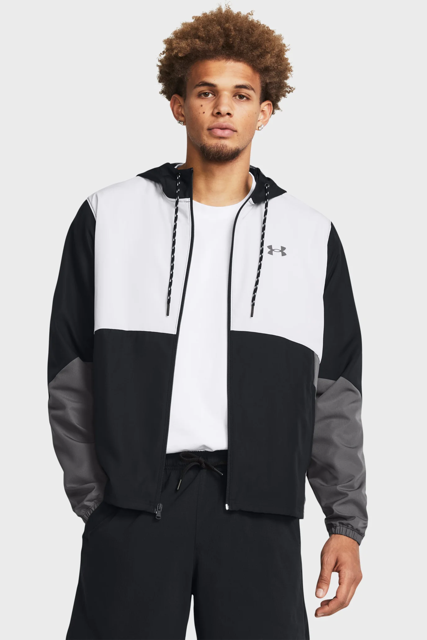 Чоловіча вітровка UA Legacy Windbreaker Under Armour 1382875-001
