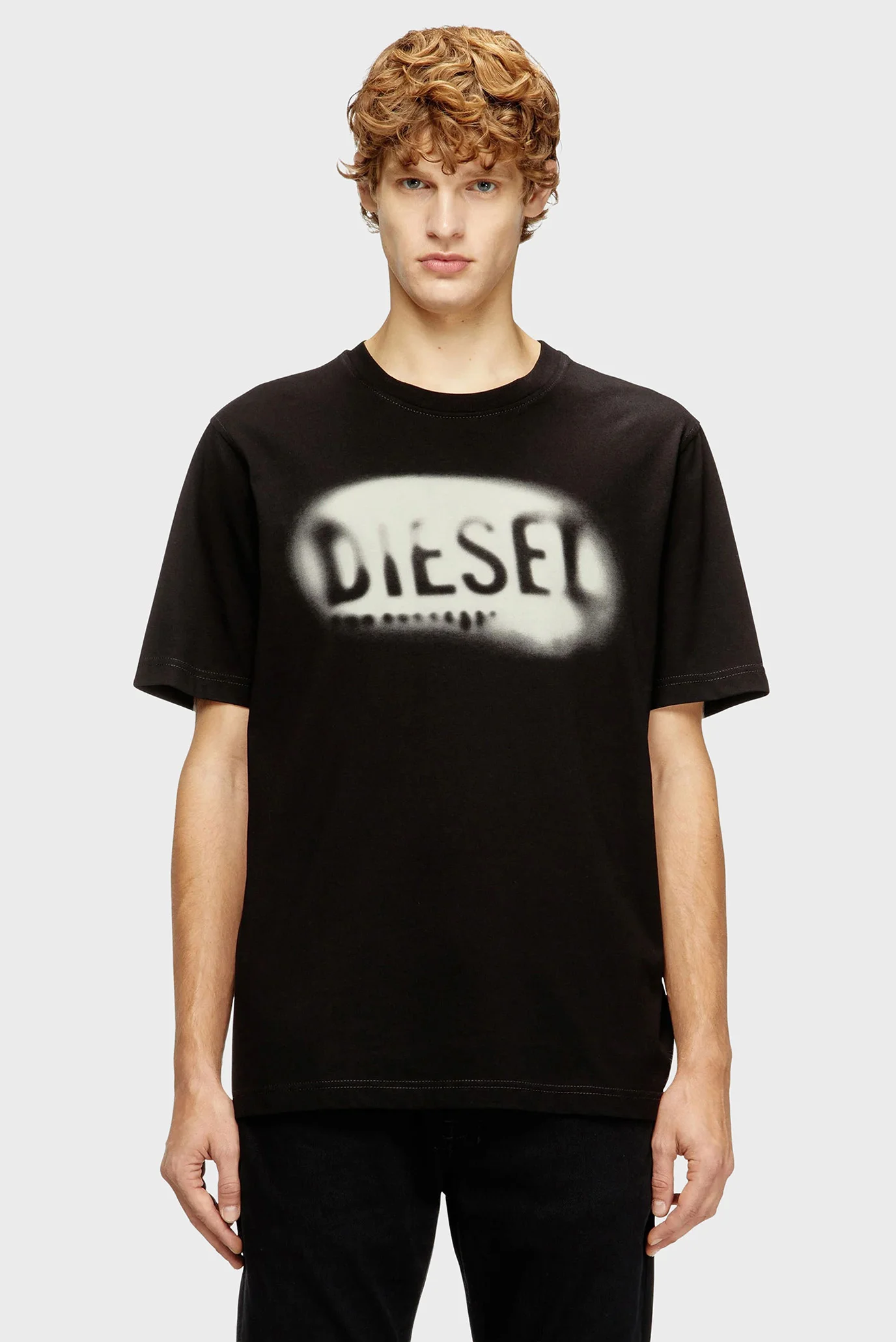 Чоловіча чорна футболка T-ADJUST-V2 Diesel A19971 0QIAM — MD-Fashion