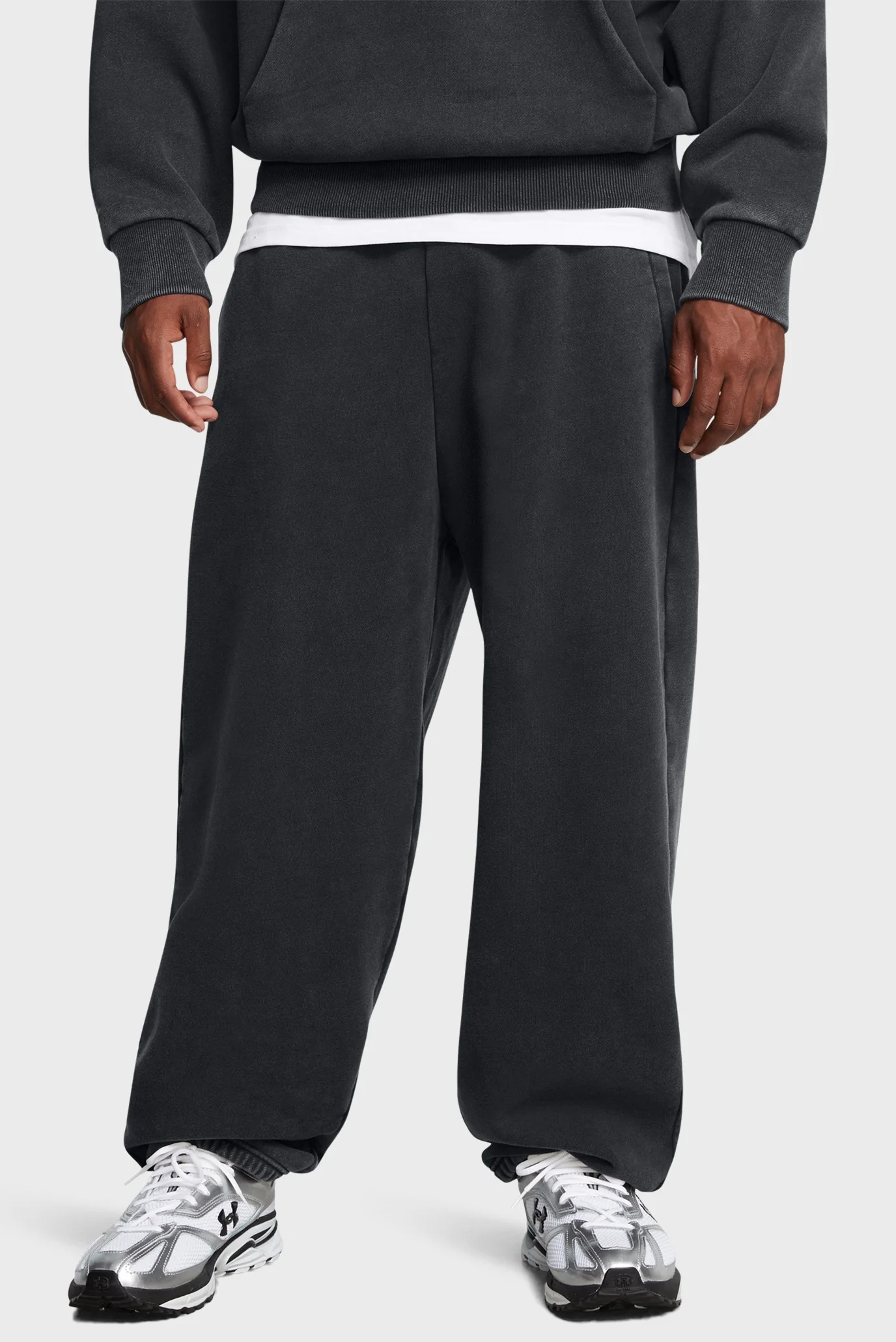 LX470 UNDER ARMOUR キルティングパンツ　黒 muzhskie-chernye-sportivnye-