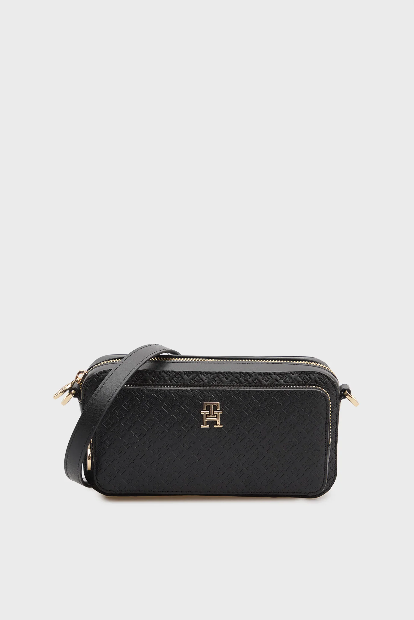 み　1004035 Женская черная сумка DAILY CAMERA Tommy Hilfiger AW0AW18414 — MD