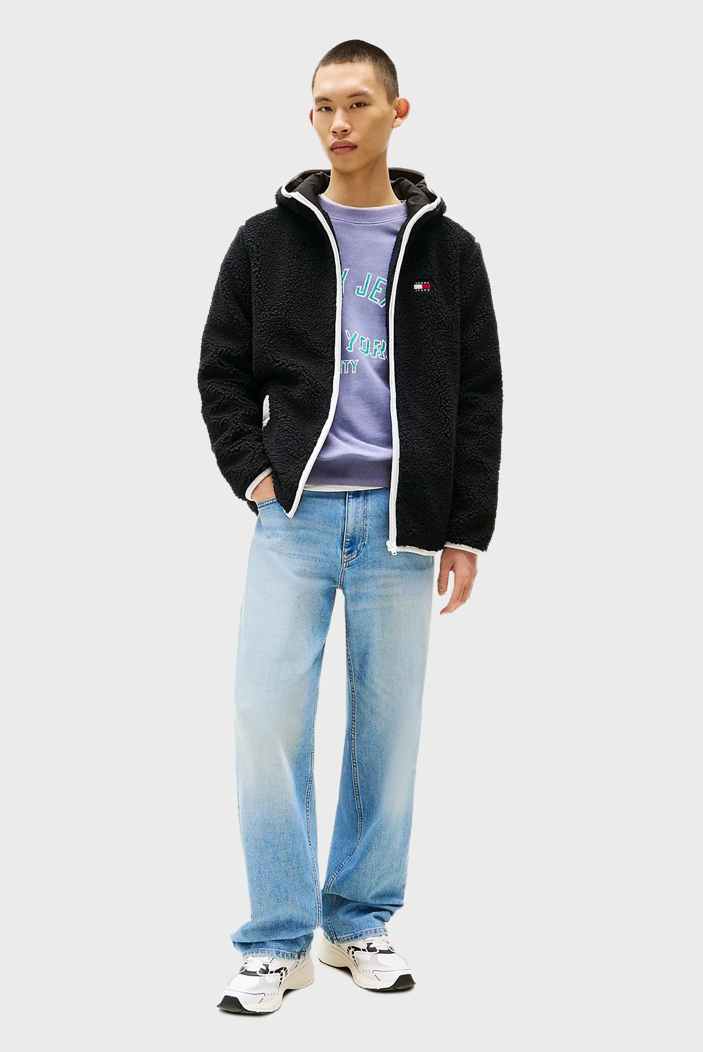 Чоловіча чорна куртка TJM REG BADGE TEDDY ZIP TRU EXT Tommy Jeans