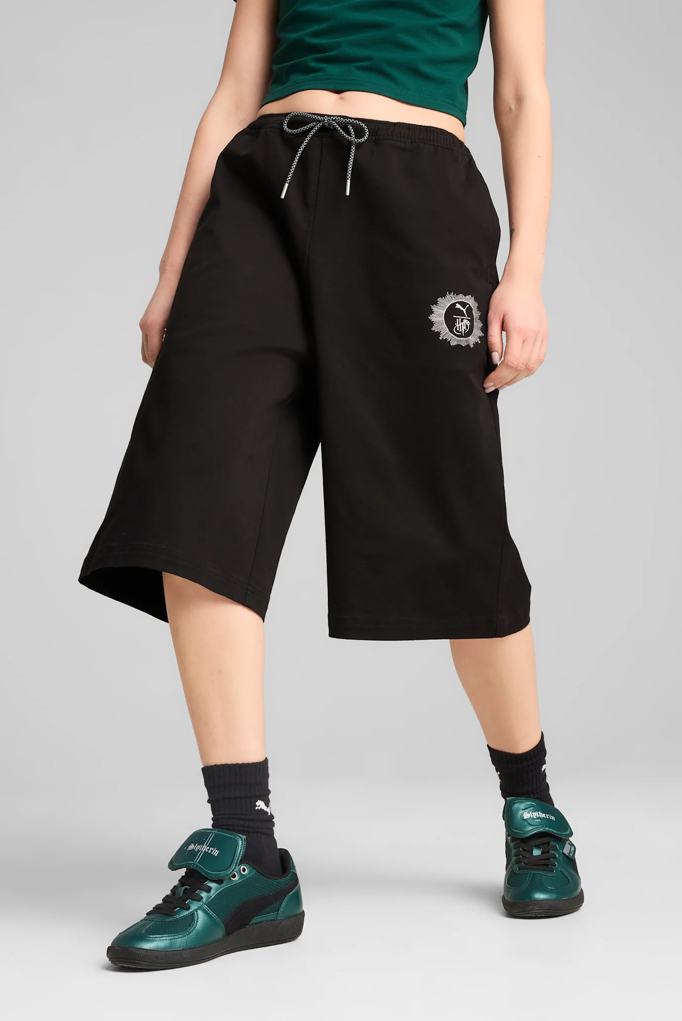 Жіночі чорні шорти PUMA X HARRY POTTER Relaxed Jorts 14