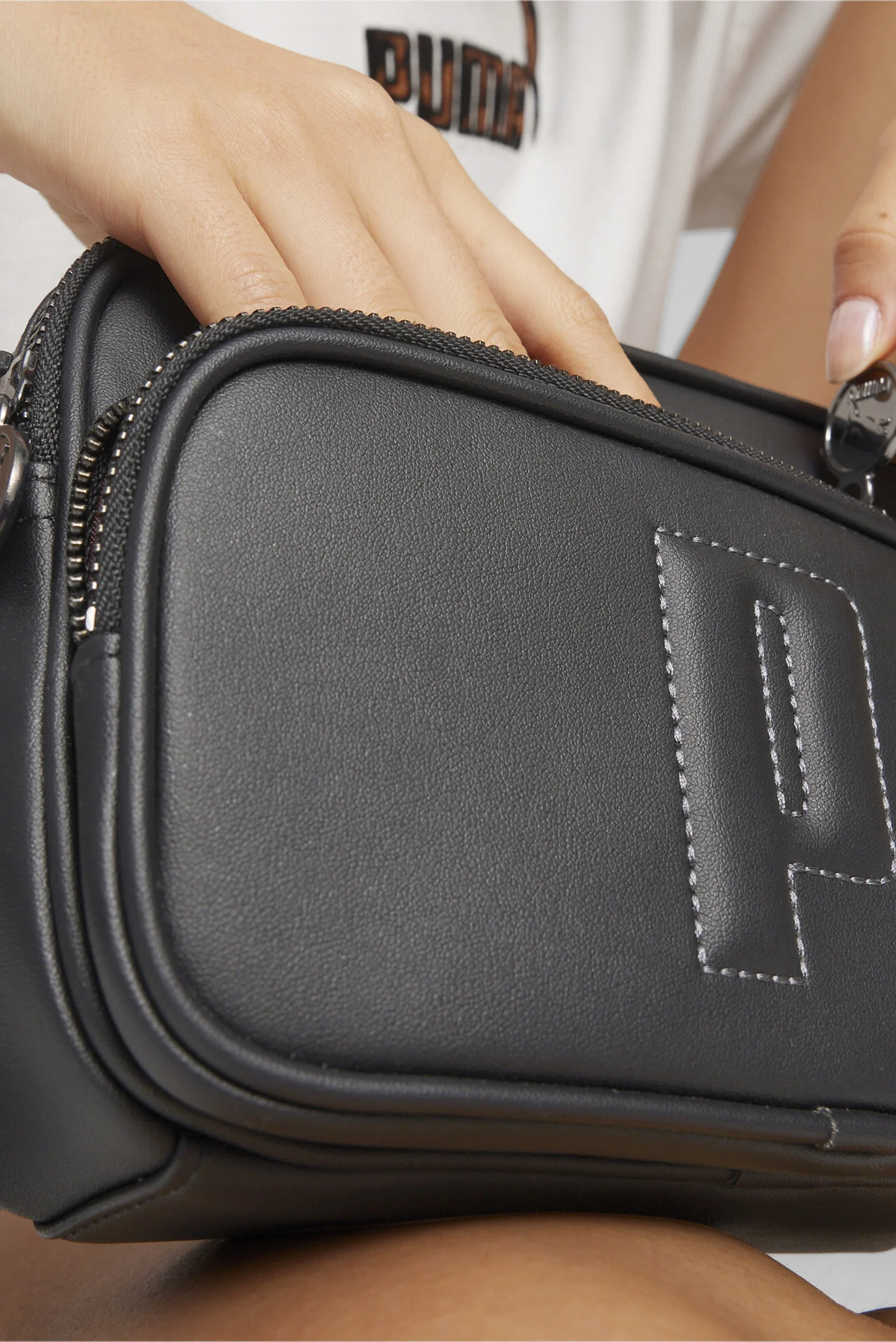 Жіноча чорна сумка PUMA Sense M Crossbody Bag PUMA 090429_01 — MD