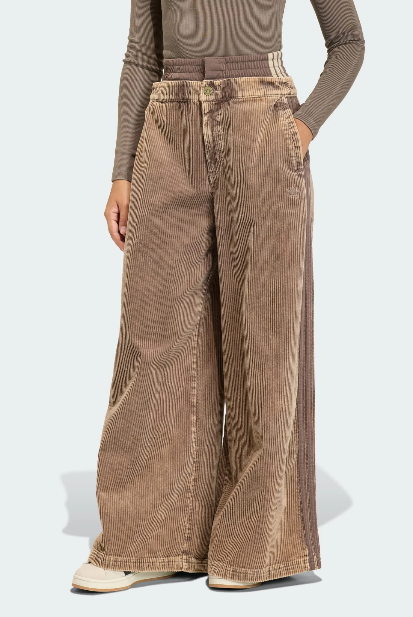 Жіночі коричневі спортивні штани CORDUROY SST OVERSIZED adidas