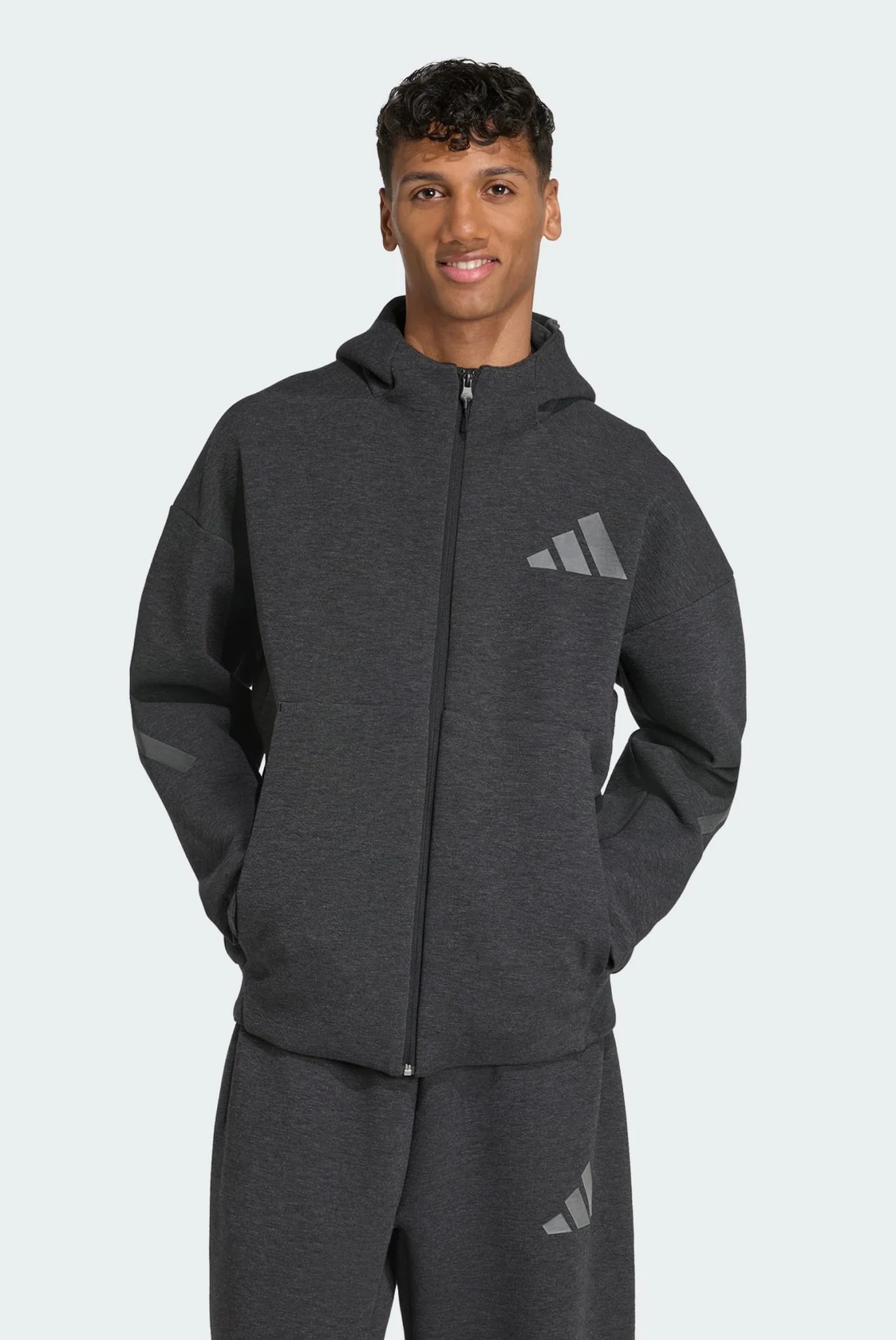 h.m.01050622さん2-3-10 tolstovka-adidas-zne-premium-