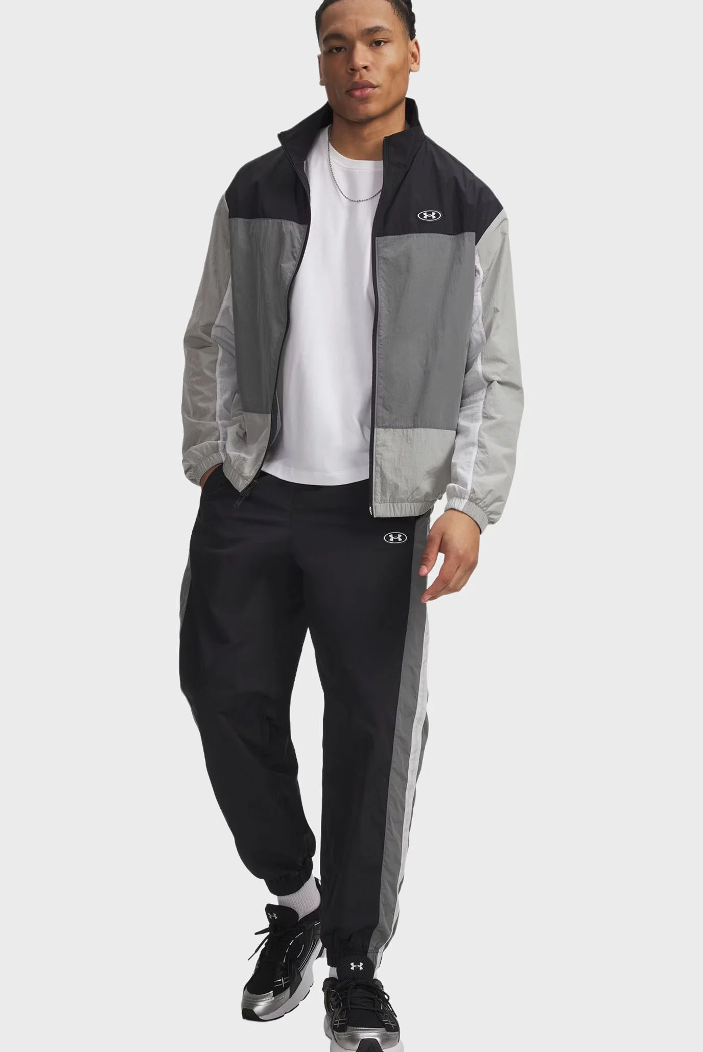Мужские черные спортивные брюки UA Icon Wvn Track Jogger-BLK Under