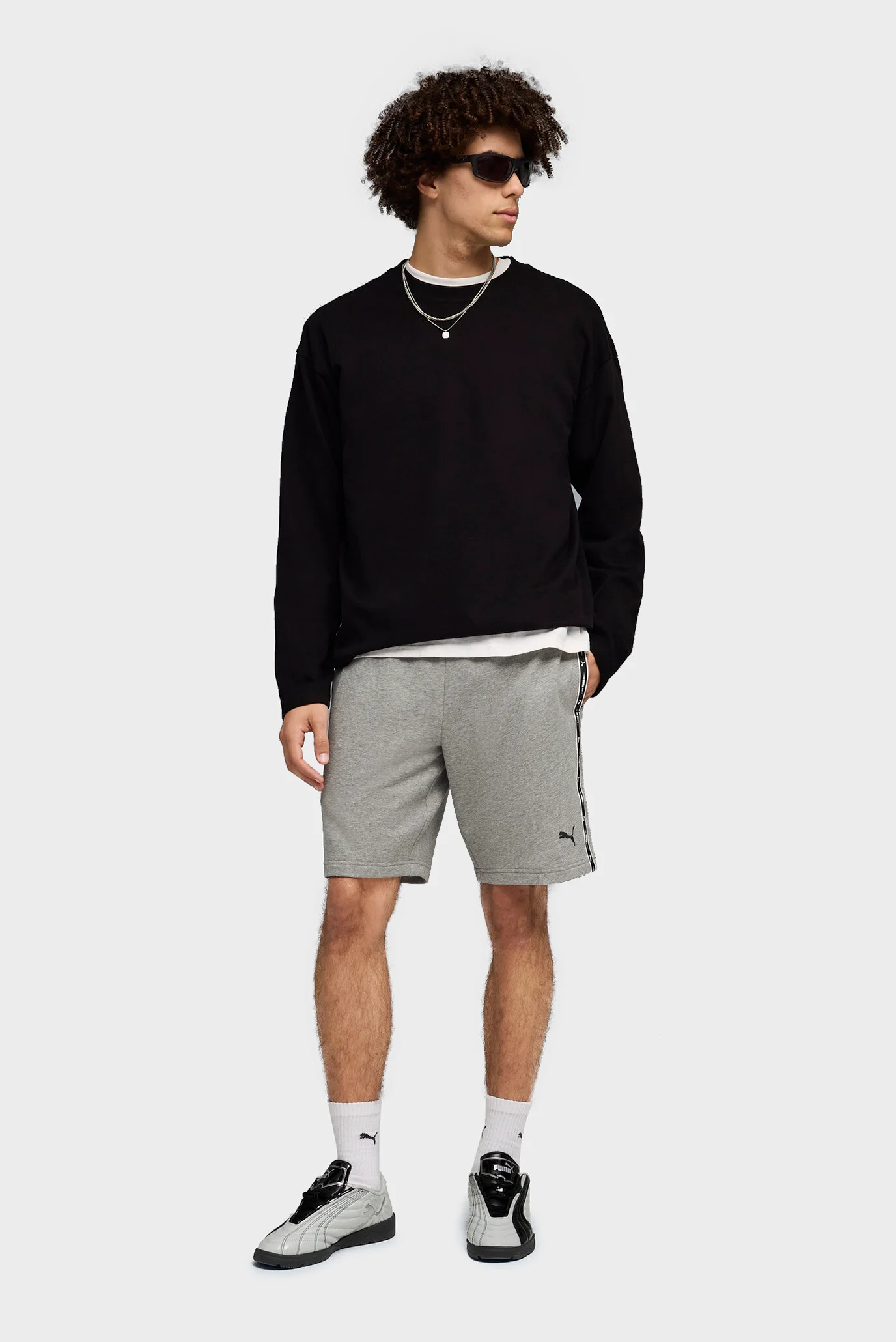 Мужские серые шорты Essentials Tape 9'' Shorts Men PUMA 691696_03
