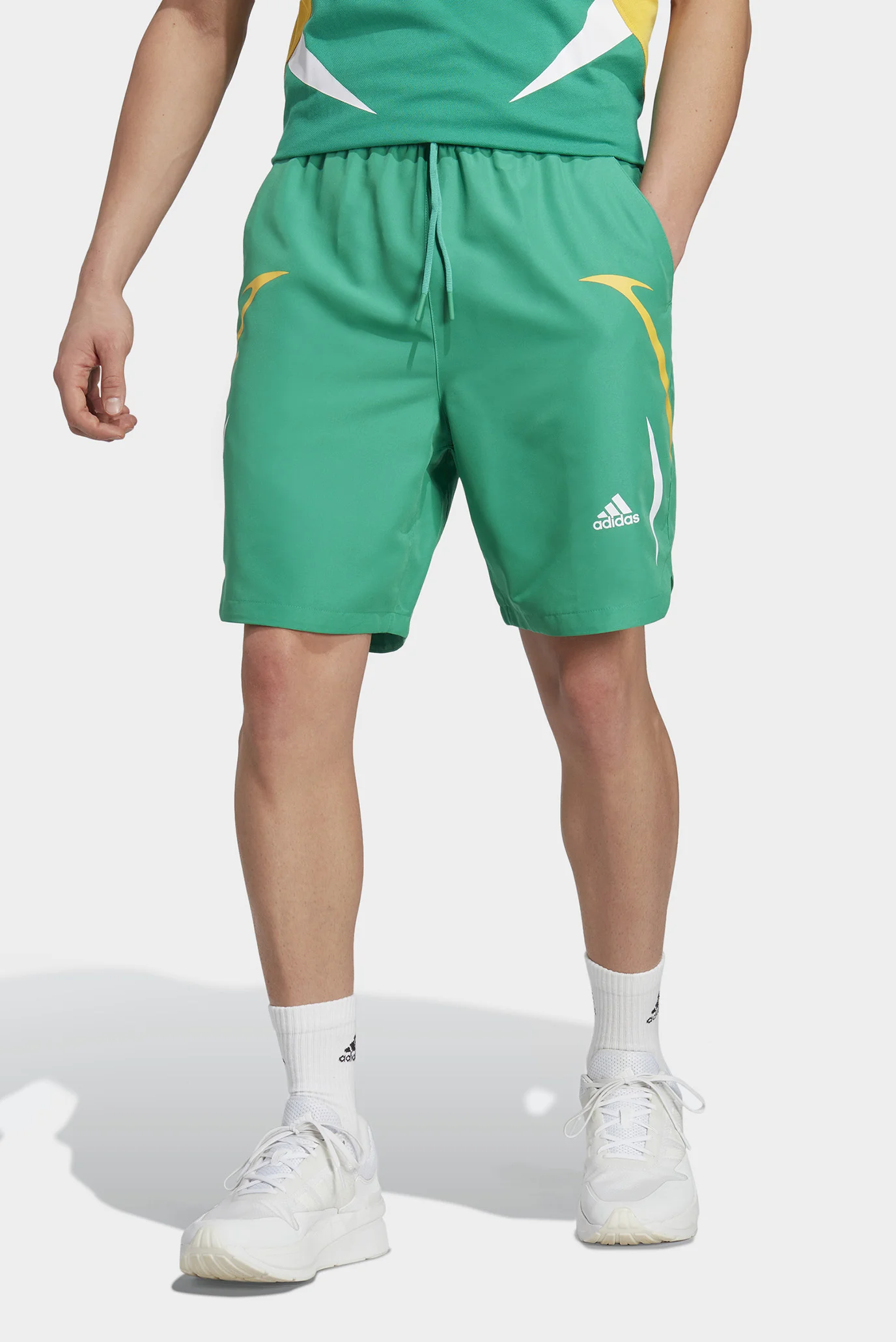 アイドル  Man Мужские зеленые шорты Colourblock adidas IC3692 — MD-Fashion