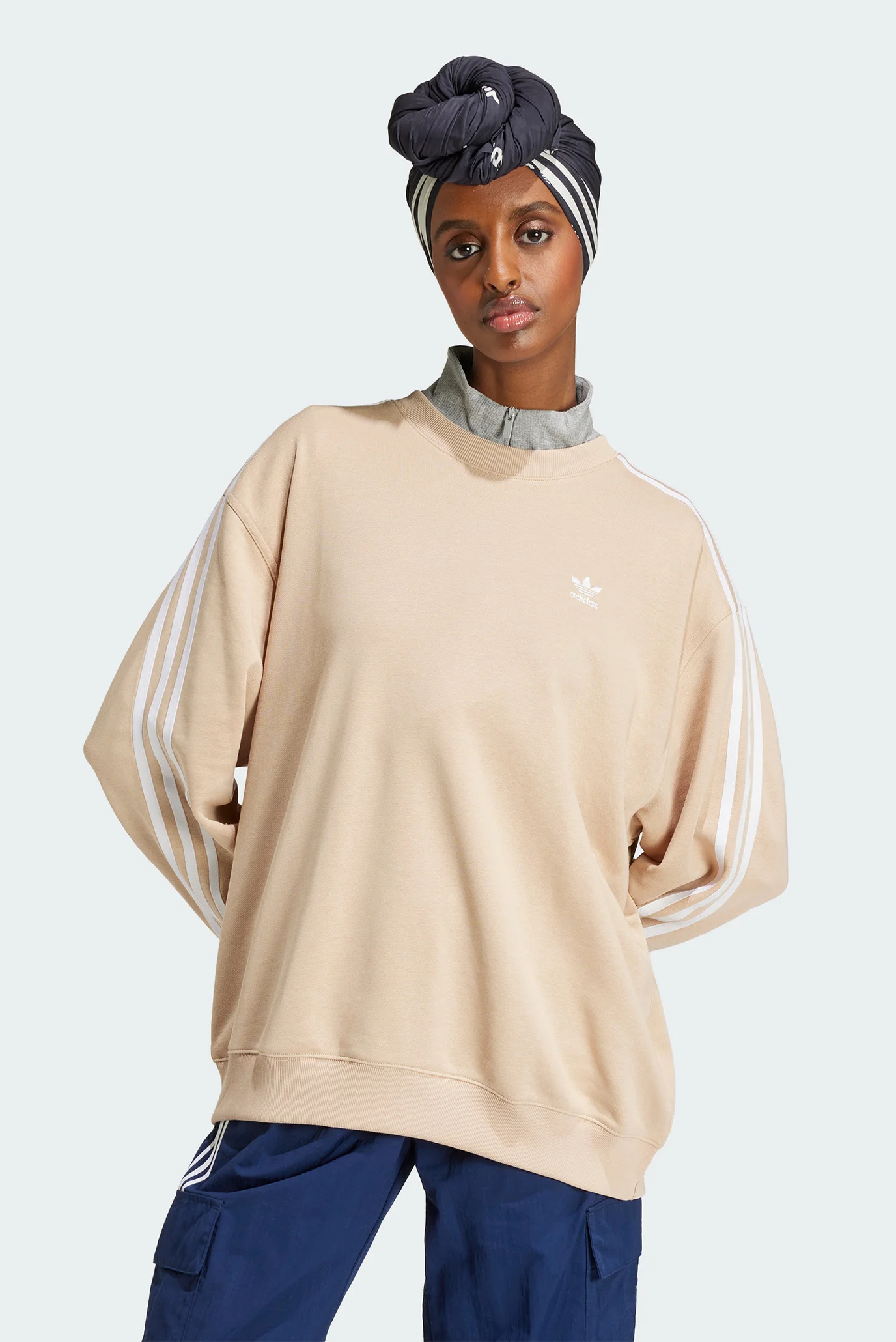 Женский бежевый свитшот 3-Stripes Oversized Crew adidas IY4697