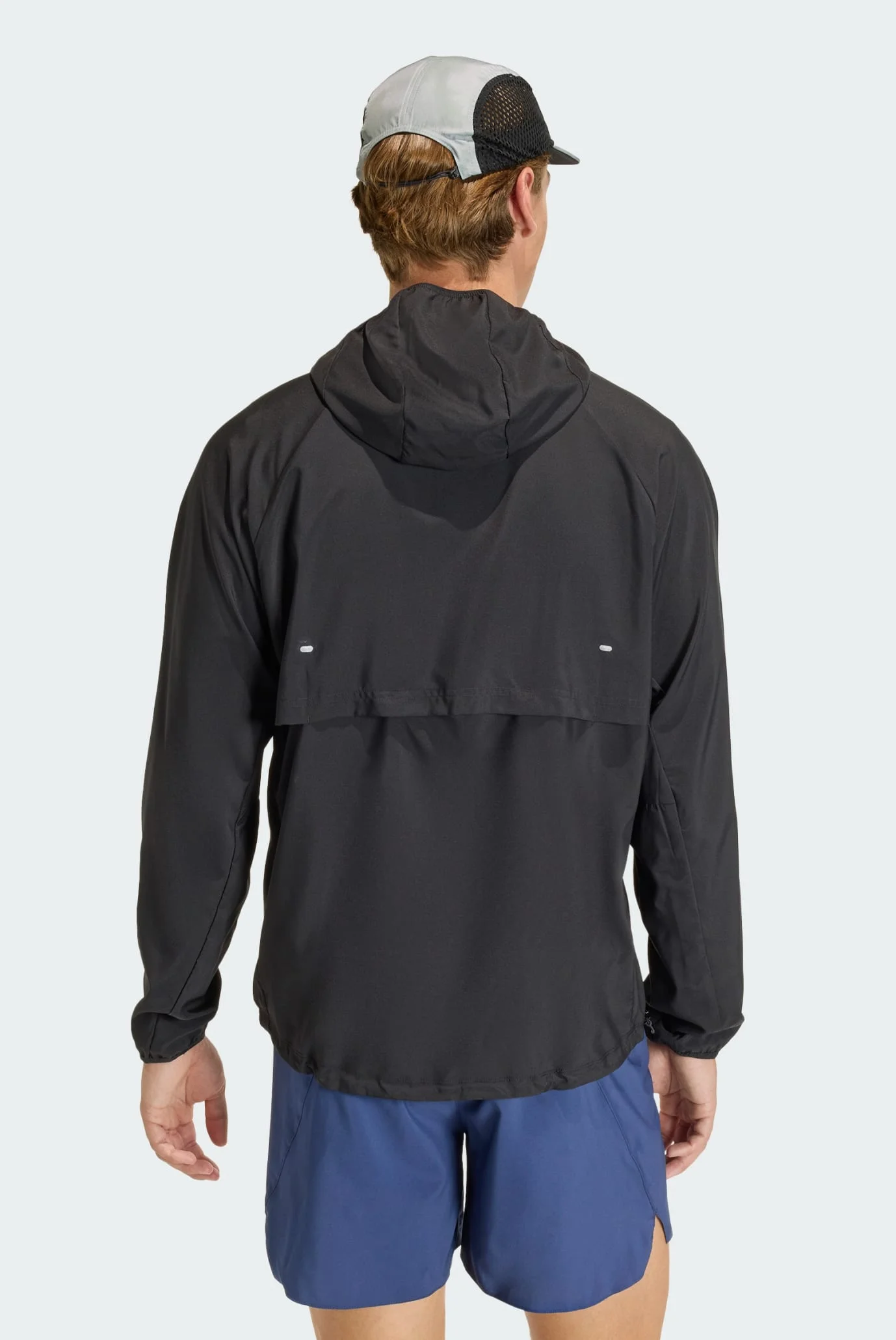 Мужская черная куртка adi365 Running Essentials adidas JZ7782 — MD
