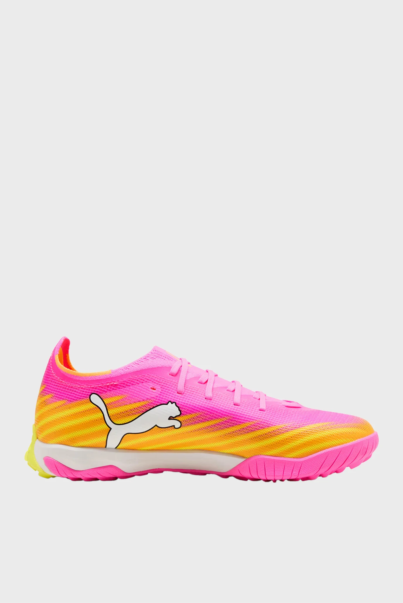 Рожеві сороконіжки ULTRA 6 MATCH TT Football Boots Unisex PUMA