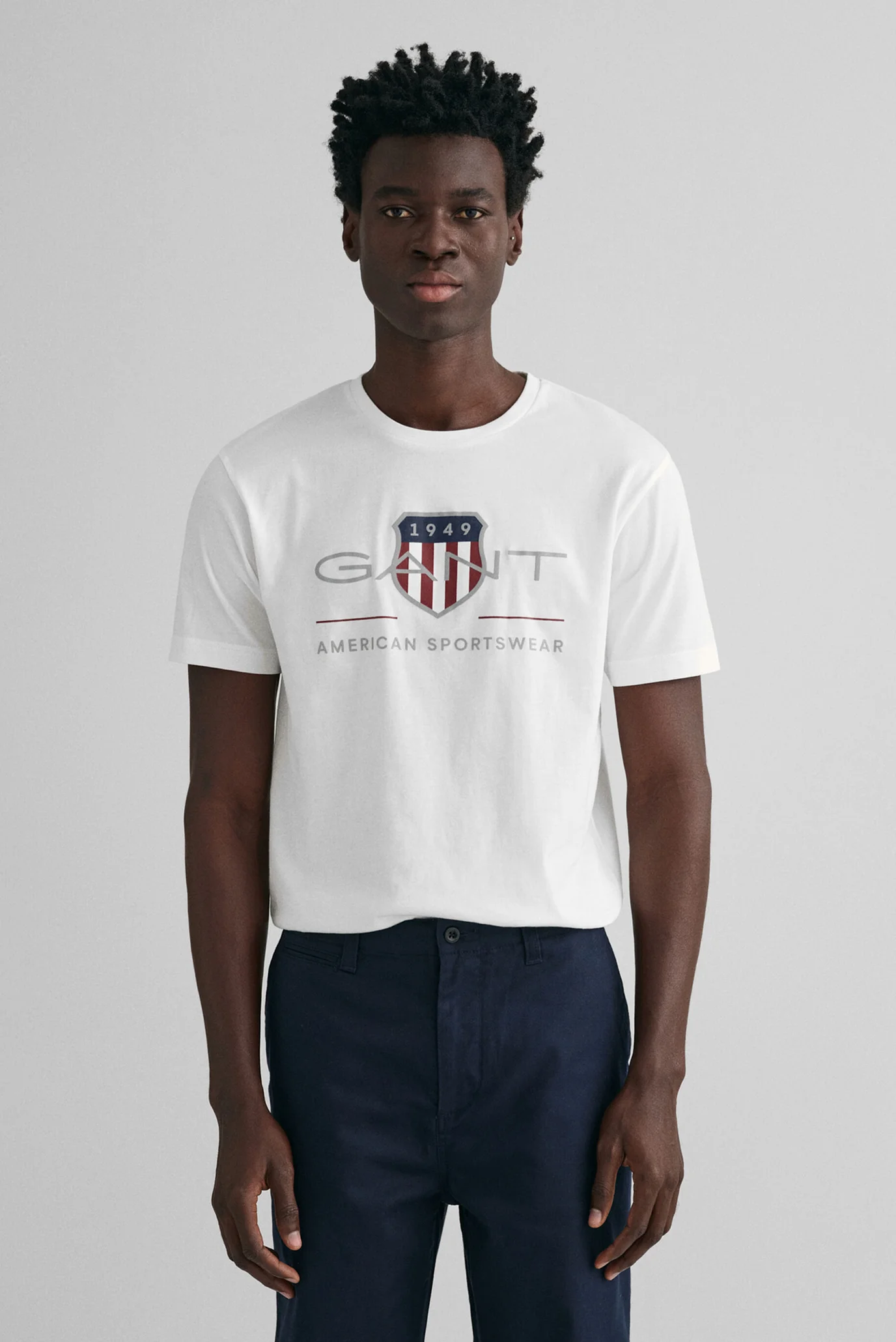 Чоловіча біла футболка REG ARCHIVE SHIELD SS Gant 2003199 — MD-Fashion