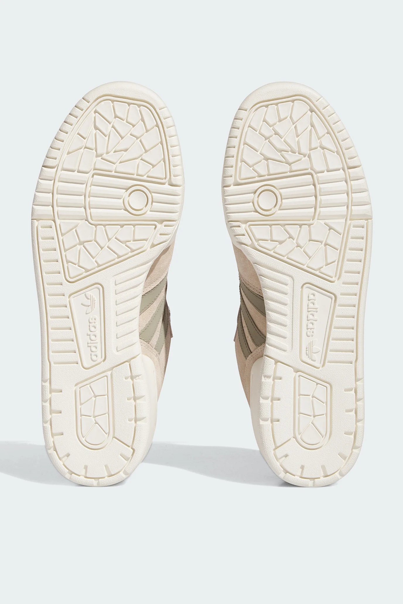 Мужские бежевые замшевые сникерсы Rivalry Low adidas IE7211 — MD