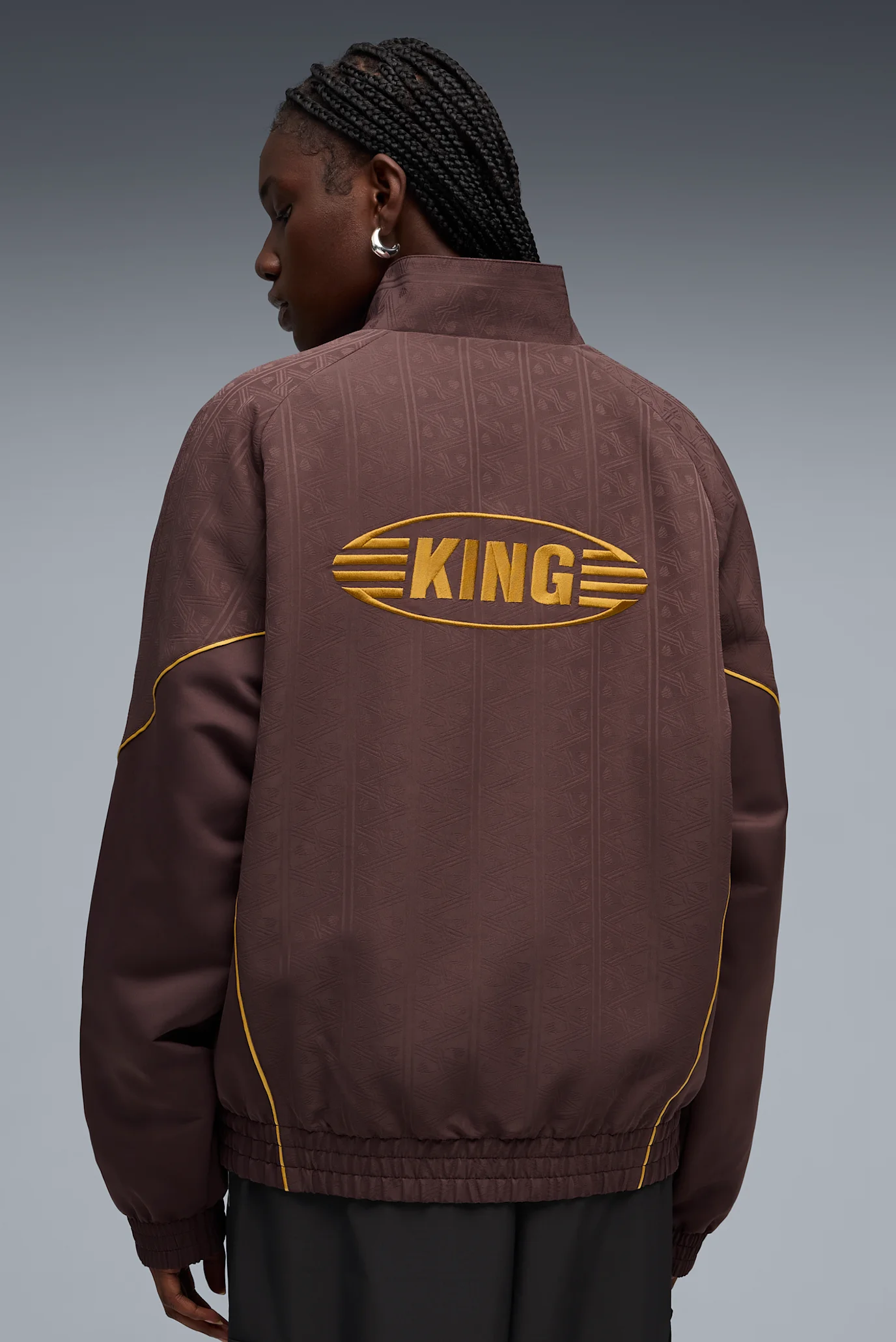 23年モデル　POTENZA　MATELASSE SHORT JACKET Коричневая куртка KING Jacket Unisex (унисекс) PUMA 635023_13 — MD