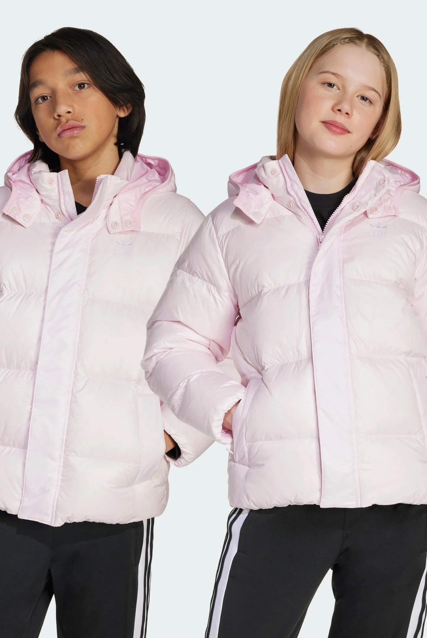 Дитячий пудровий пуховик Adicolor Kids adidas JW1104 — MD-Fashion Дитячий пудровий пуховик Adicolor Kids adidas JW1104 — MD-Fashion