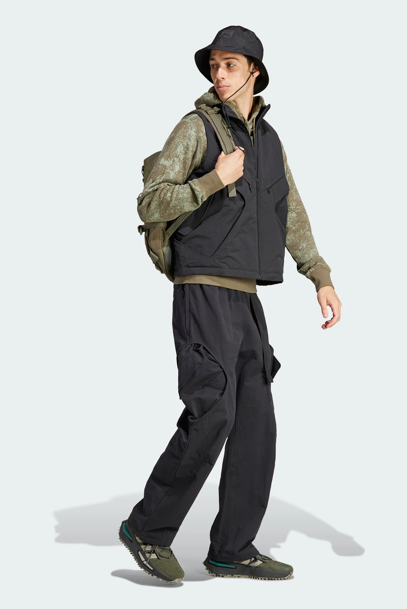Мужской черный жилет adidas Adventure Premium Multi-Pocket adidas