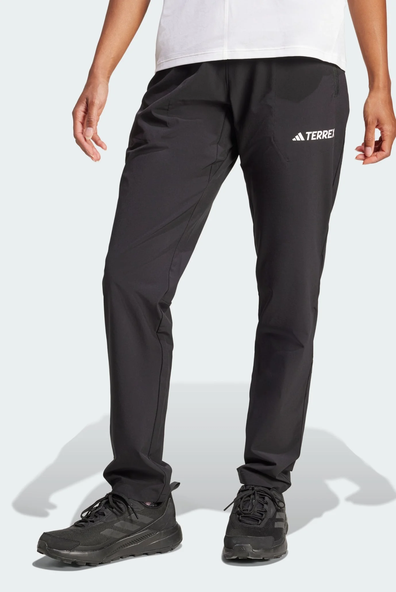 Женские черные спортивные брюки Multi Essentials Stretch adidas
