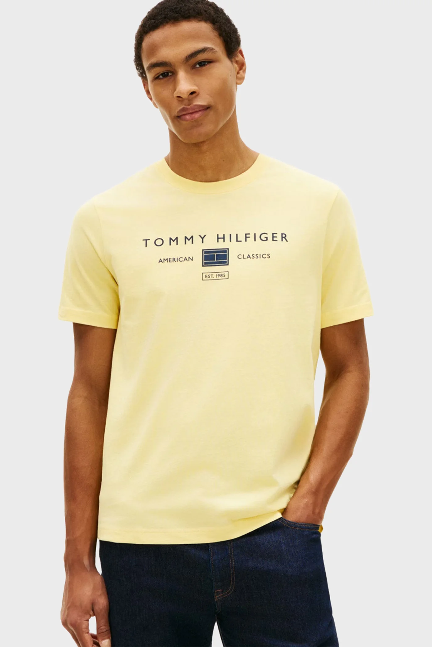 m♡ Мужская желтая футболка BRAND LOVE MONO STACK Tommy Hilfiger