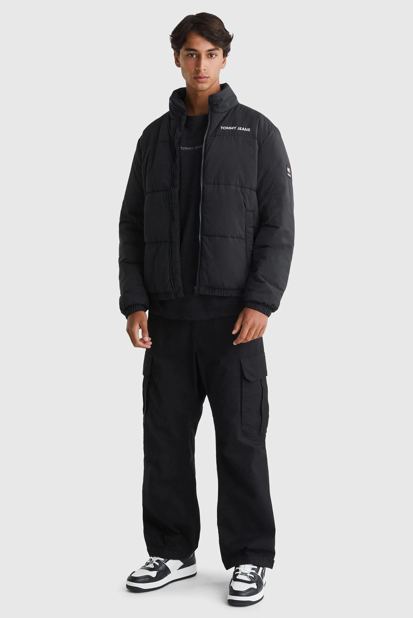Мужская черная куртка TJM ESSENTIAL QUILTED JACKET EXT Tommy Jeans