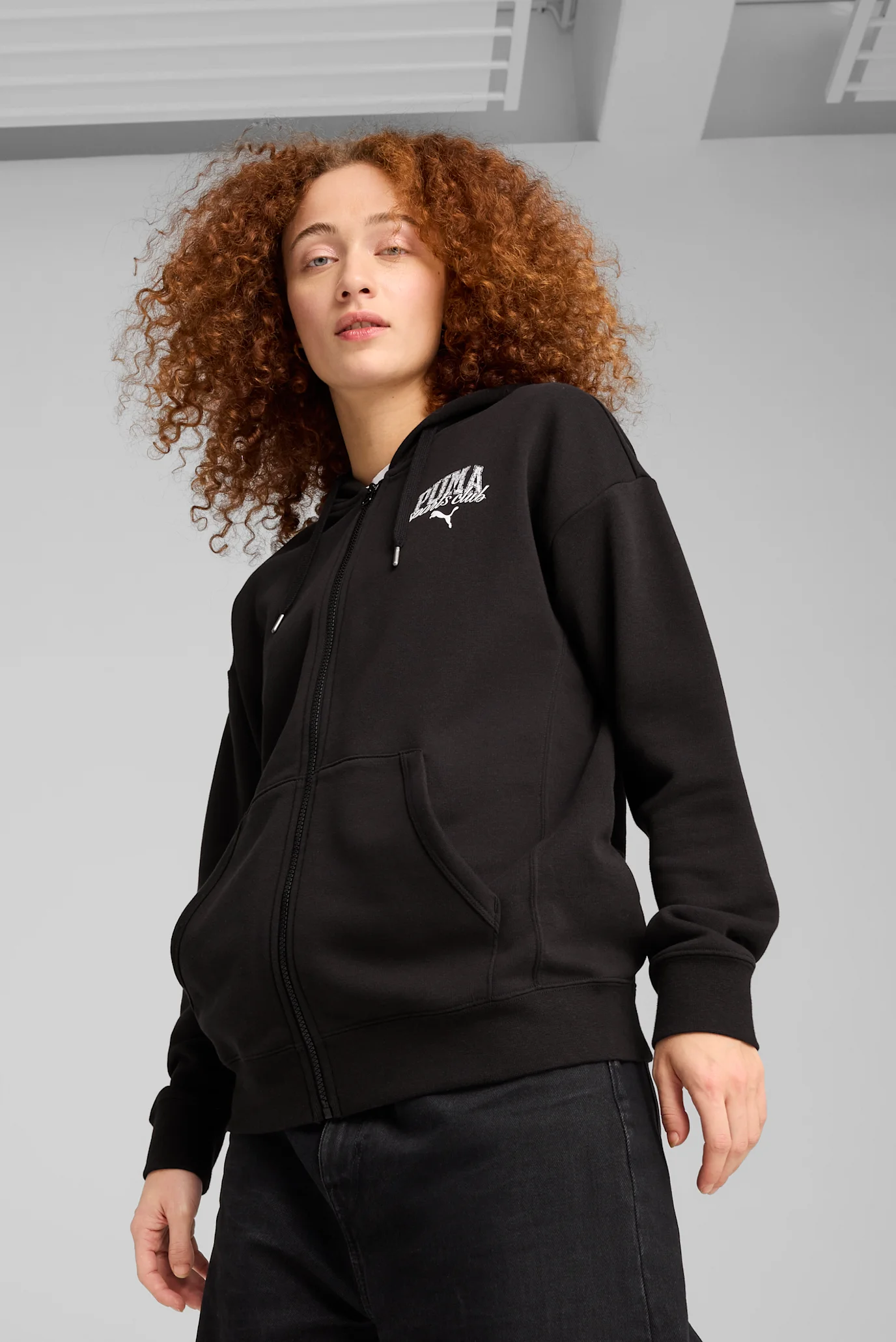 Женское черное худи PUMA CLASS Relaxed Full-Zip Hoodie Women PUMA
