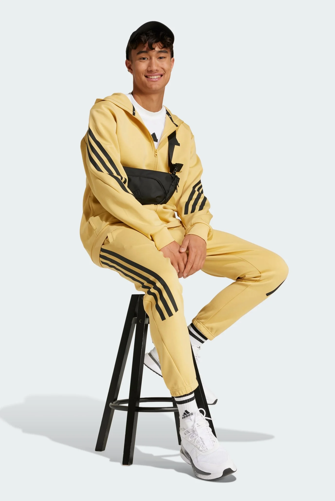 Мужское желтое худи Future Icons 3-Stripes Full Zip adidas JE5704