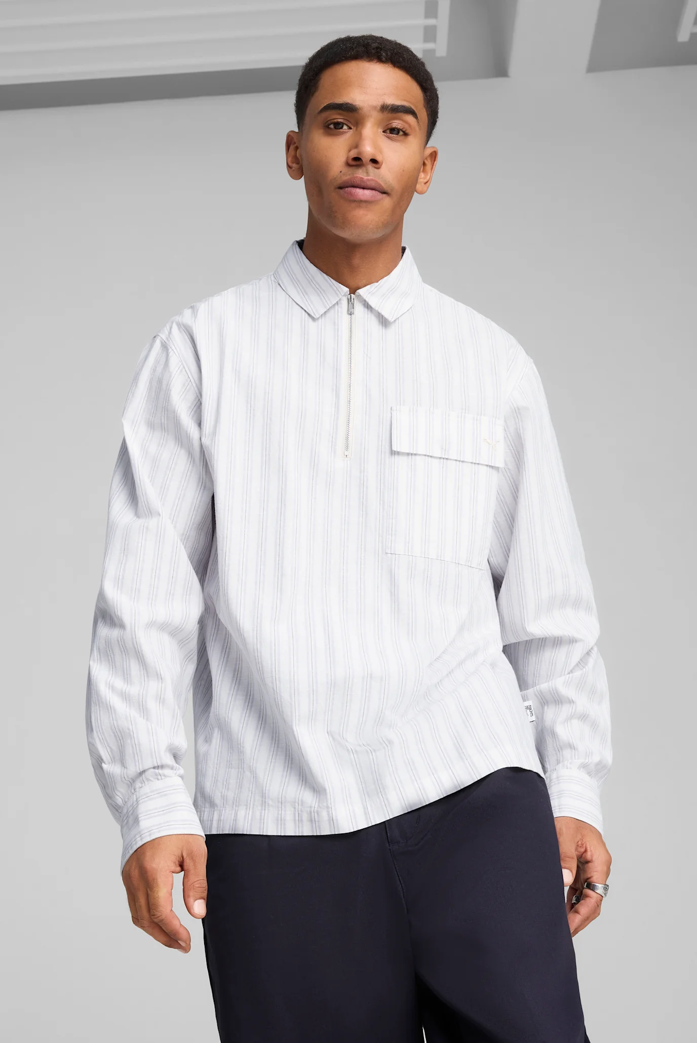 Чоловіча біла сорочка у смужку MMQ Half-Zip Shirt Men PUMA 629345