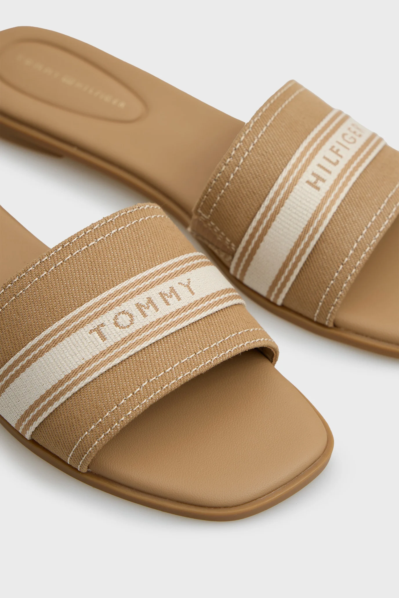 Женские бежевые слайдеры FLAT WEBBING Tommy Hilfiger FW0FW09217