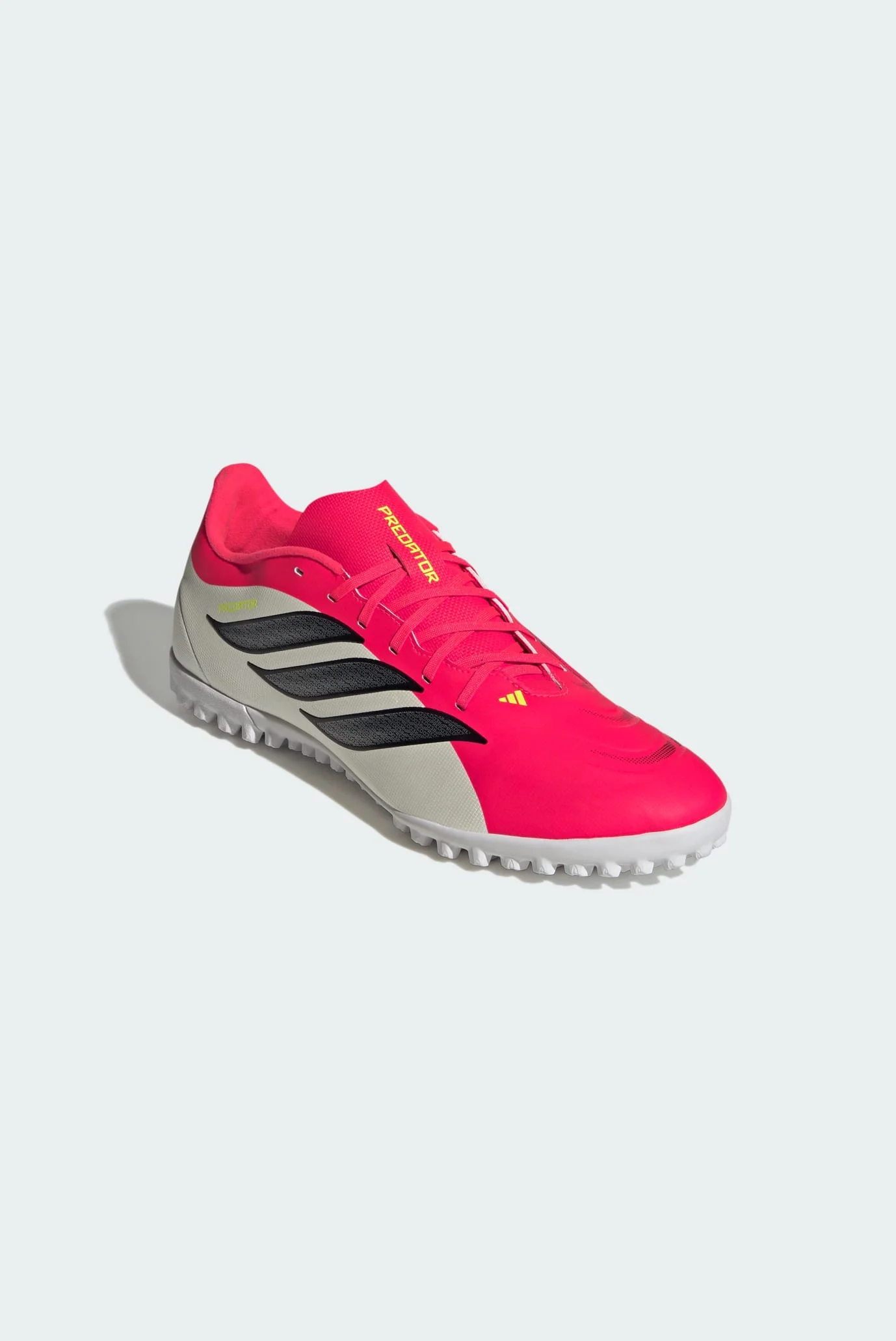 Розовые сороконожки Predator Club Turf Football adidas JS0356 — MD