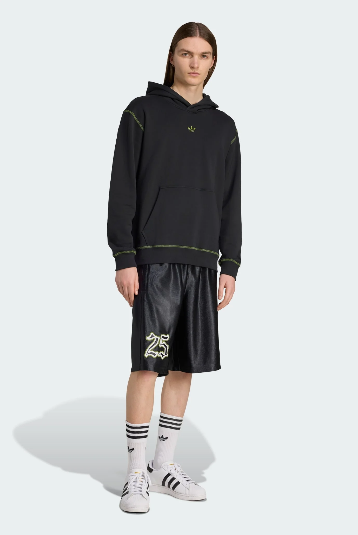 Мужские черные шорты Number Graphic adidas JY2769 — MD-Fashion