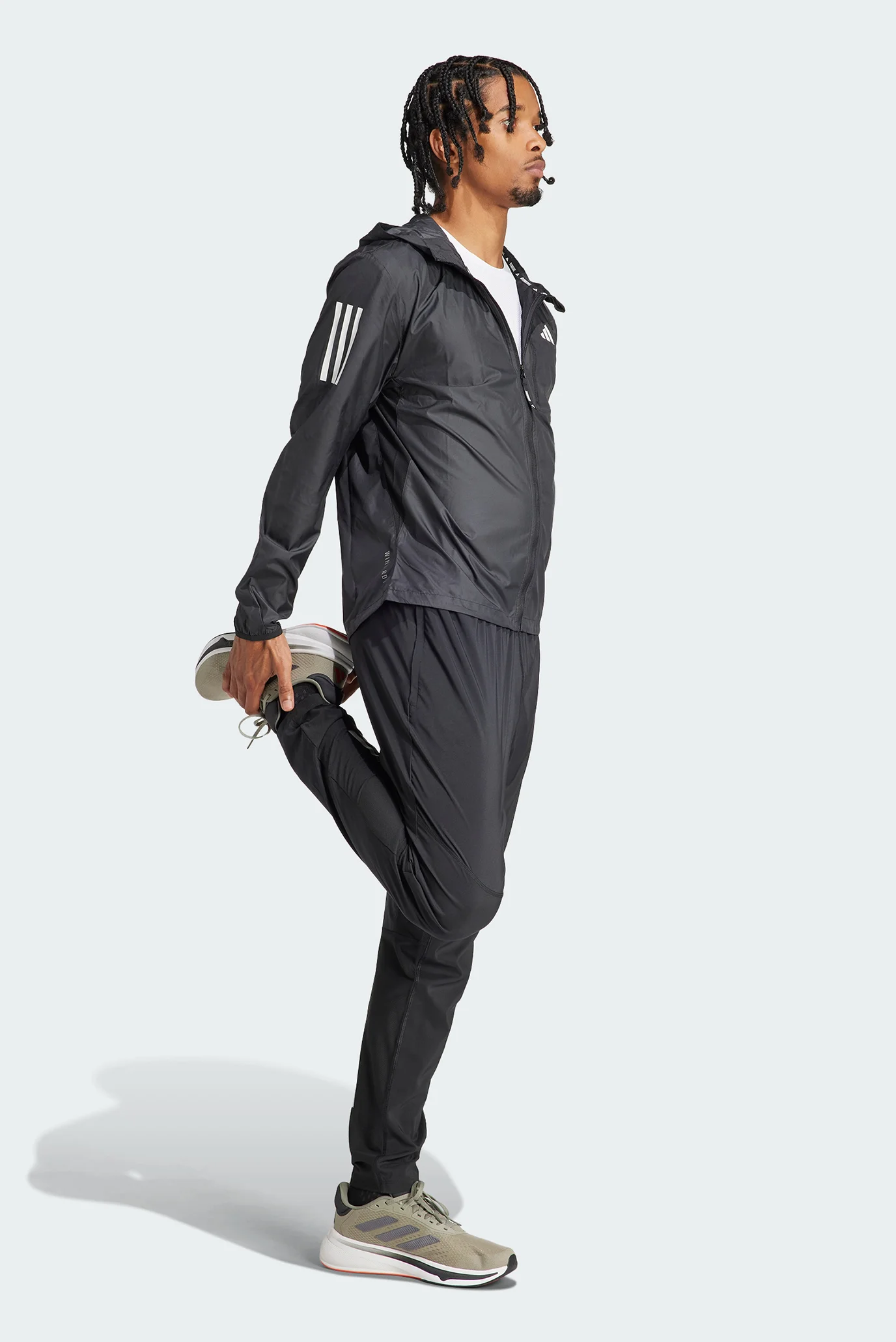 Мужская черная ветровка Own the Run adidas IN1483 — MD-Fashion