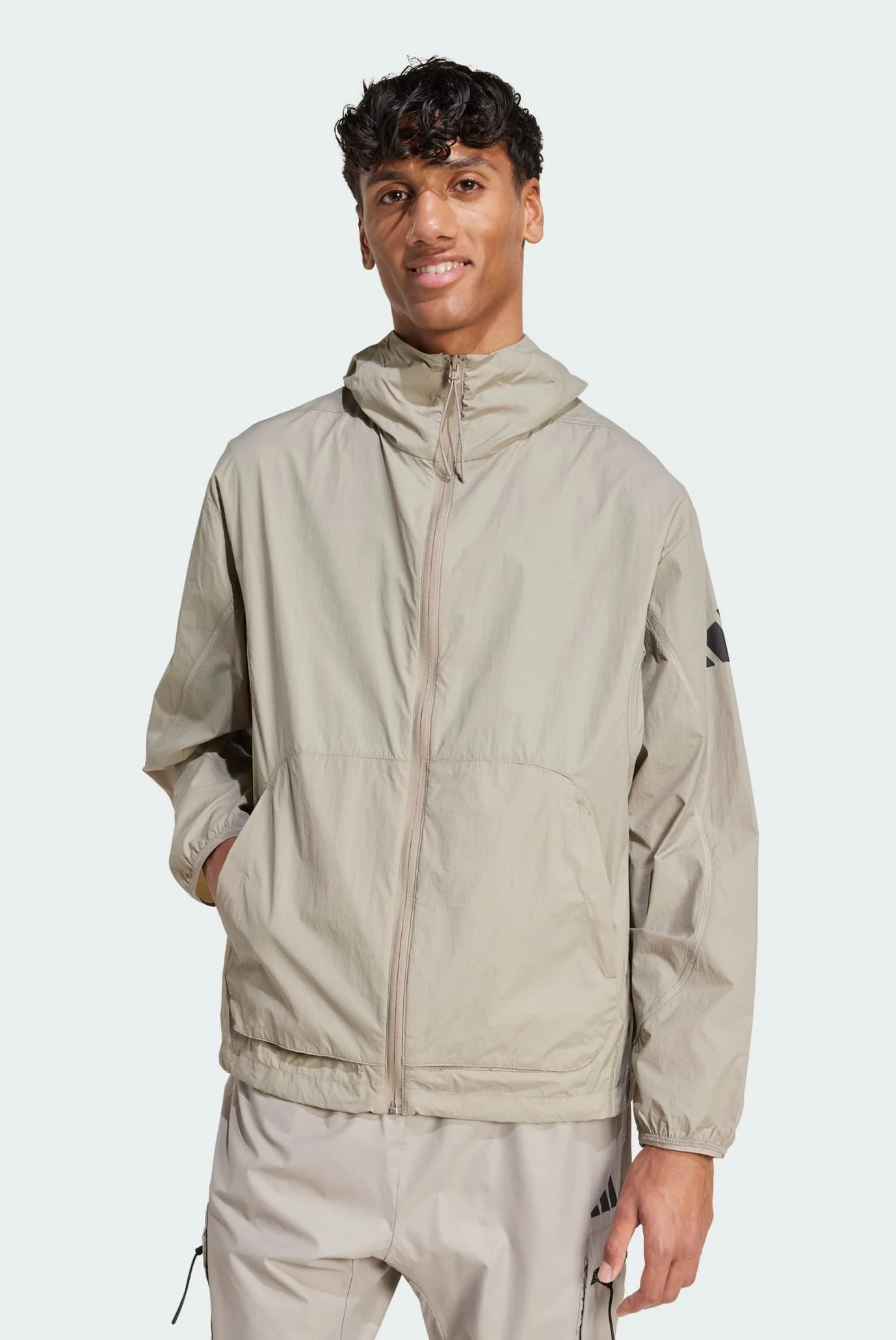 Мужская бежевая ветровка City Escape adidas JF3293 — MD-Fashion