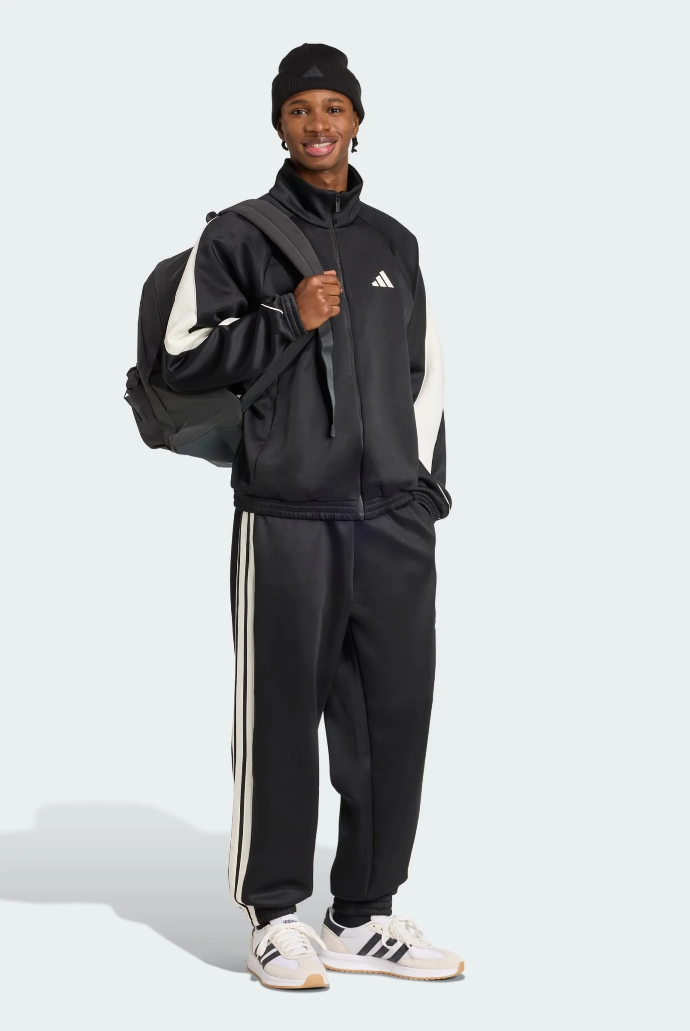 Мужская черная спортивная кофта Stadium adidas JN1821 — MD-Fashion
