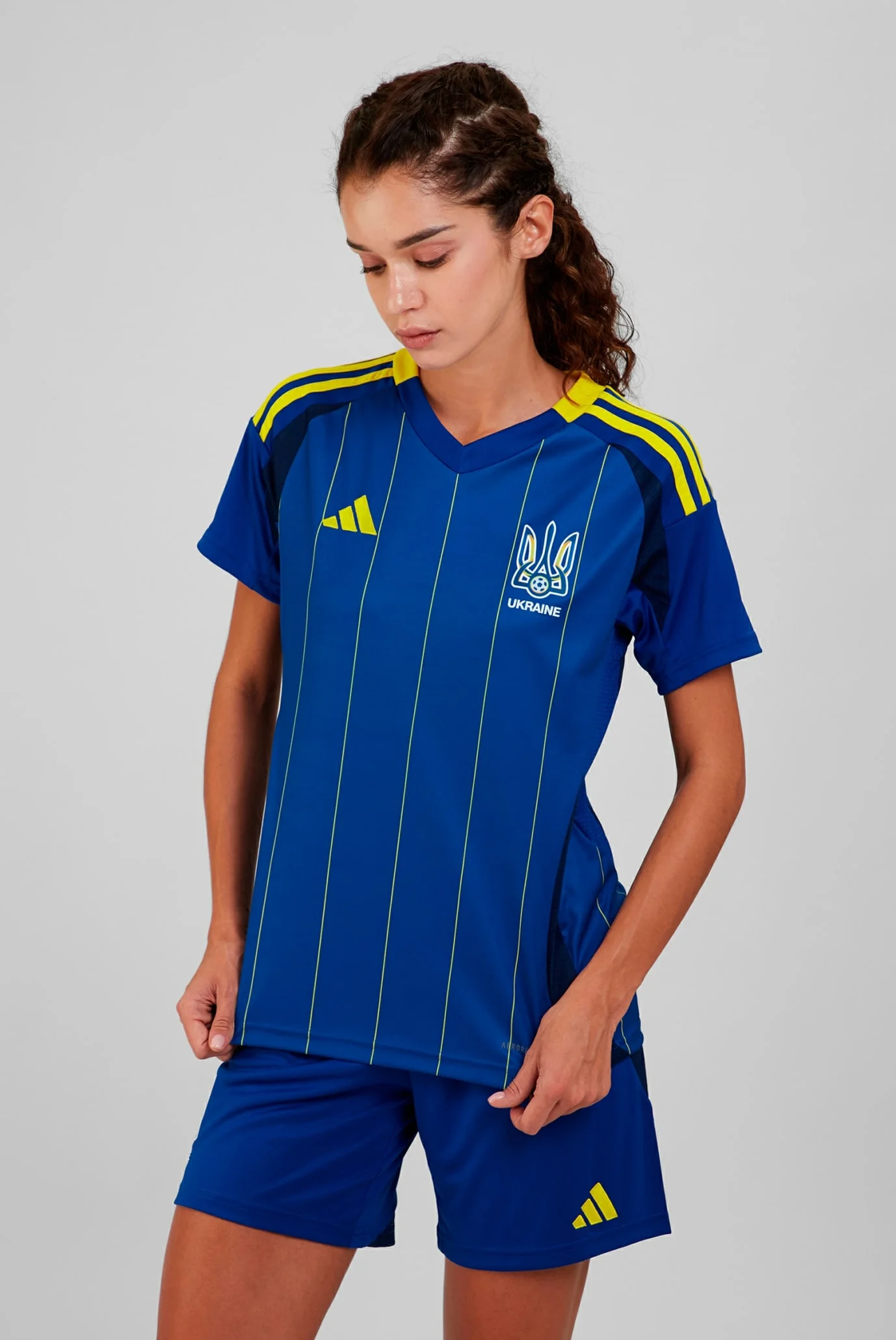 Женская синяя футболка в полоску Ukraine 24 adidas IP2179 — MD-Fashion