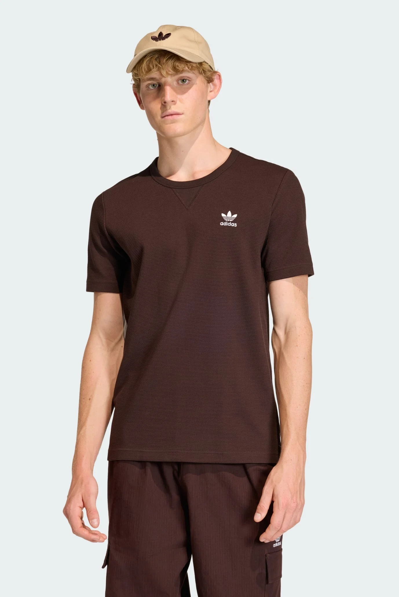 Мужская коричневая футболка Trefoil Essentials Waffle adidas