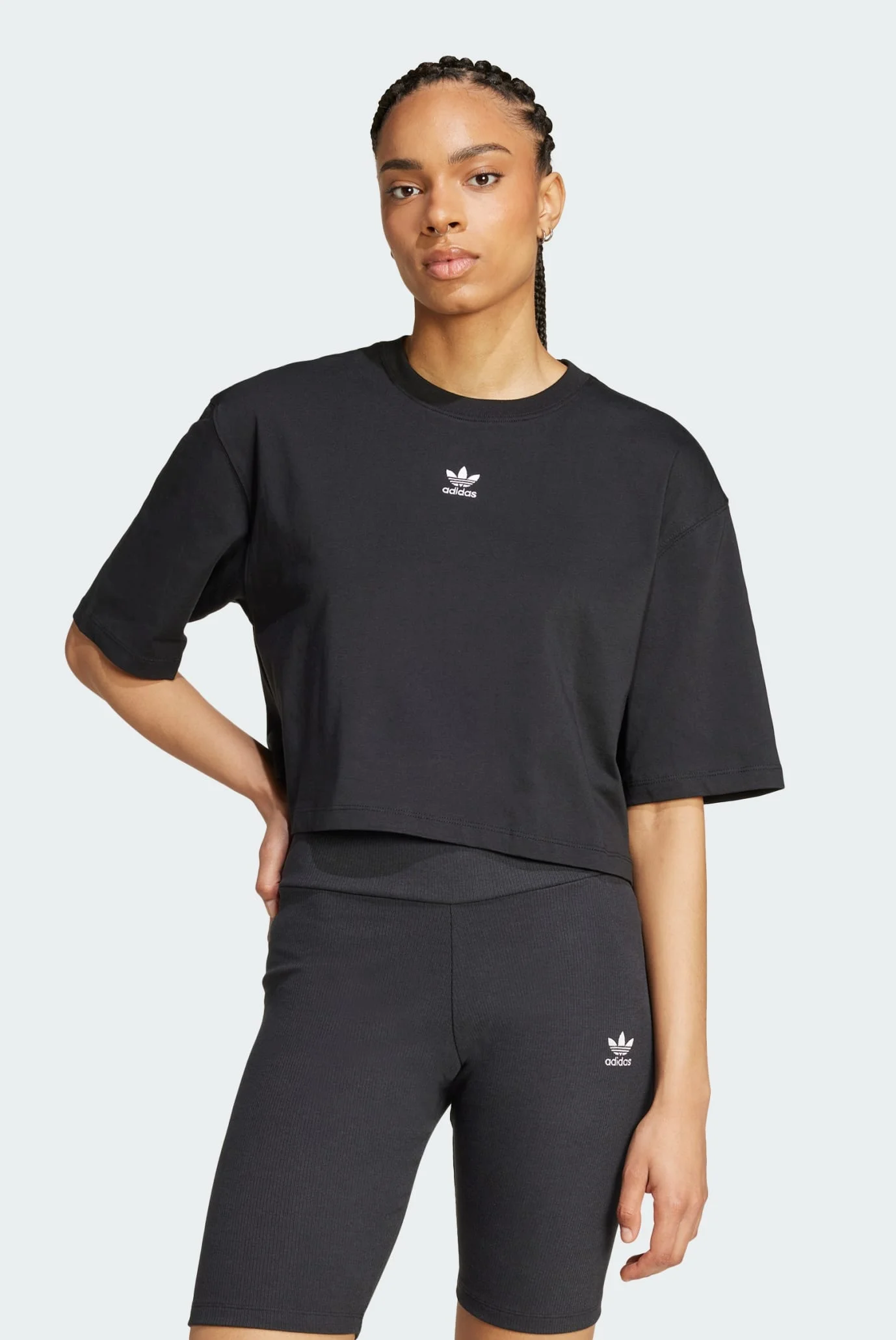 Женская черная футболка Essentials Crop adidas IW5706 — MD-Fashion