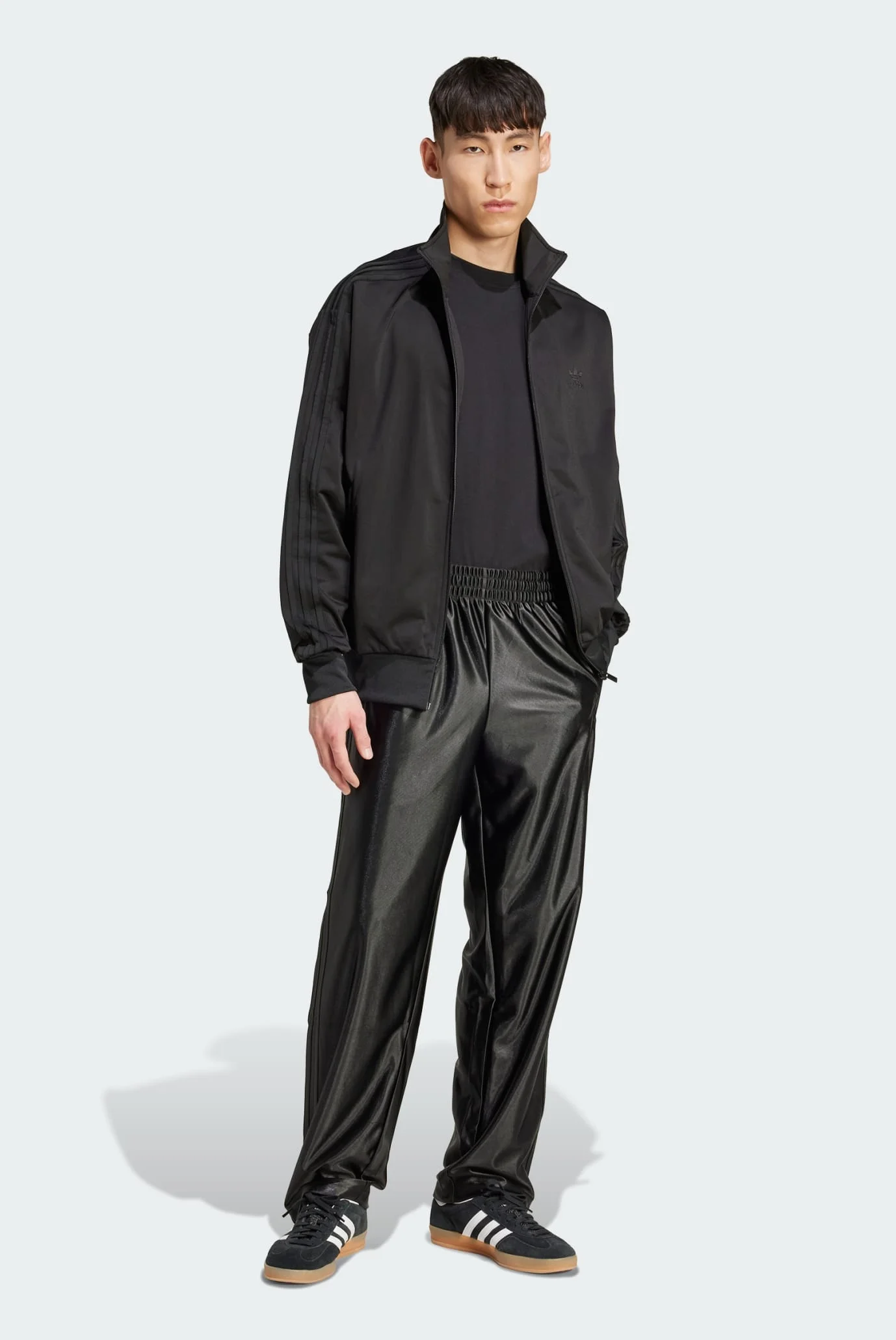 Чоловічі чорні спортивні штани Firebird Adicolor Metallic adidas