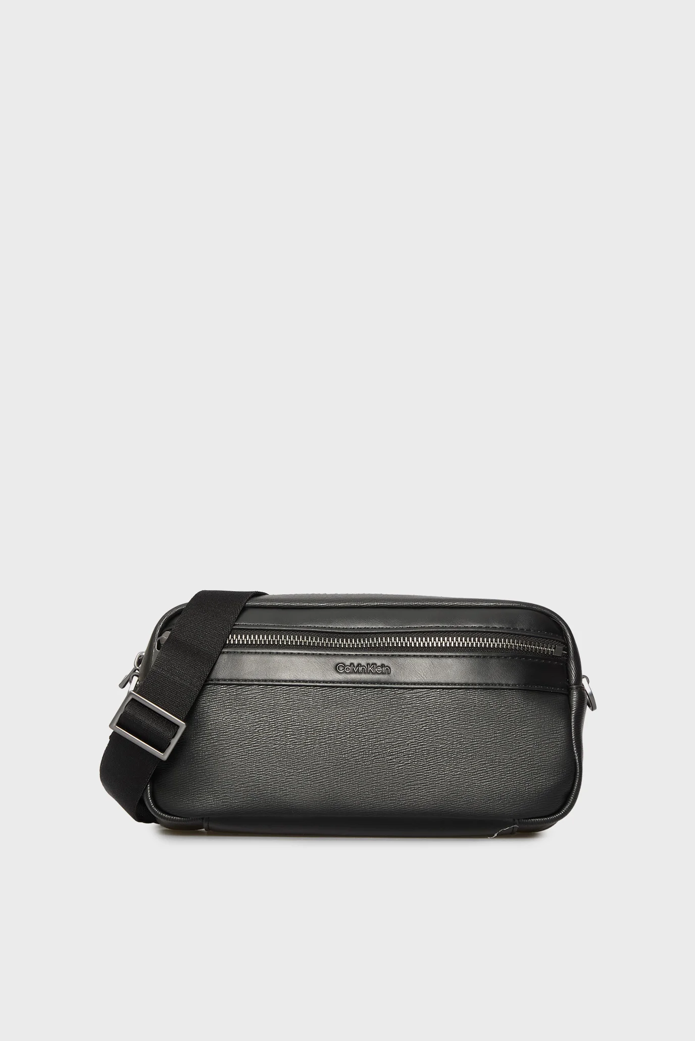 Чоловіча чорна сумка ZIP CAMERA Calvin Klein LV04D3262G — MD-Fashion