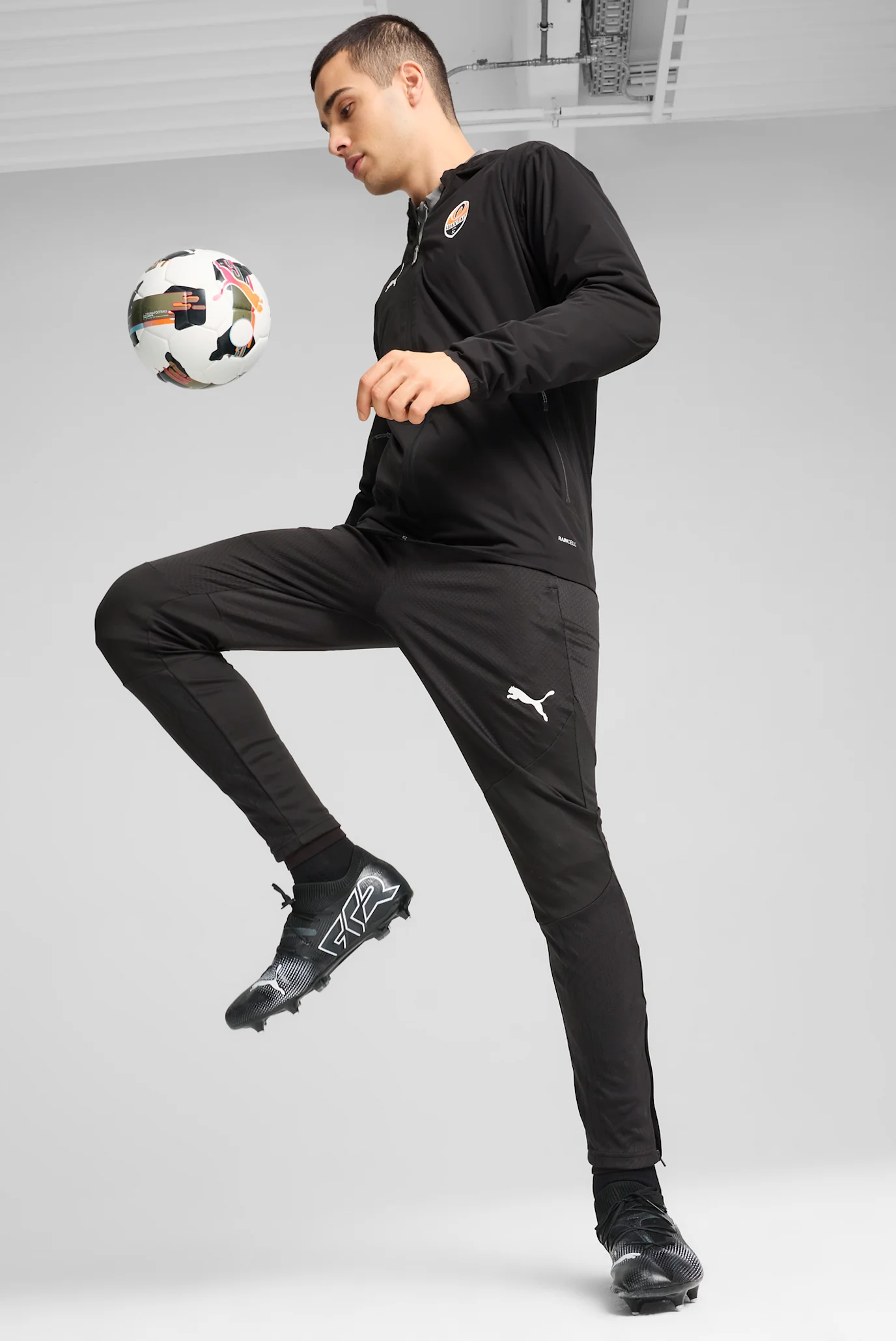 Мужская черная куртка FC Shakhtar Donetsk Training Rain Jacket Men