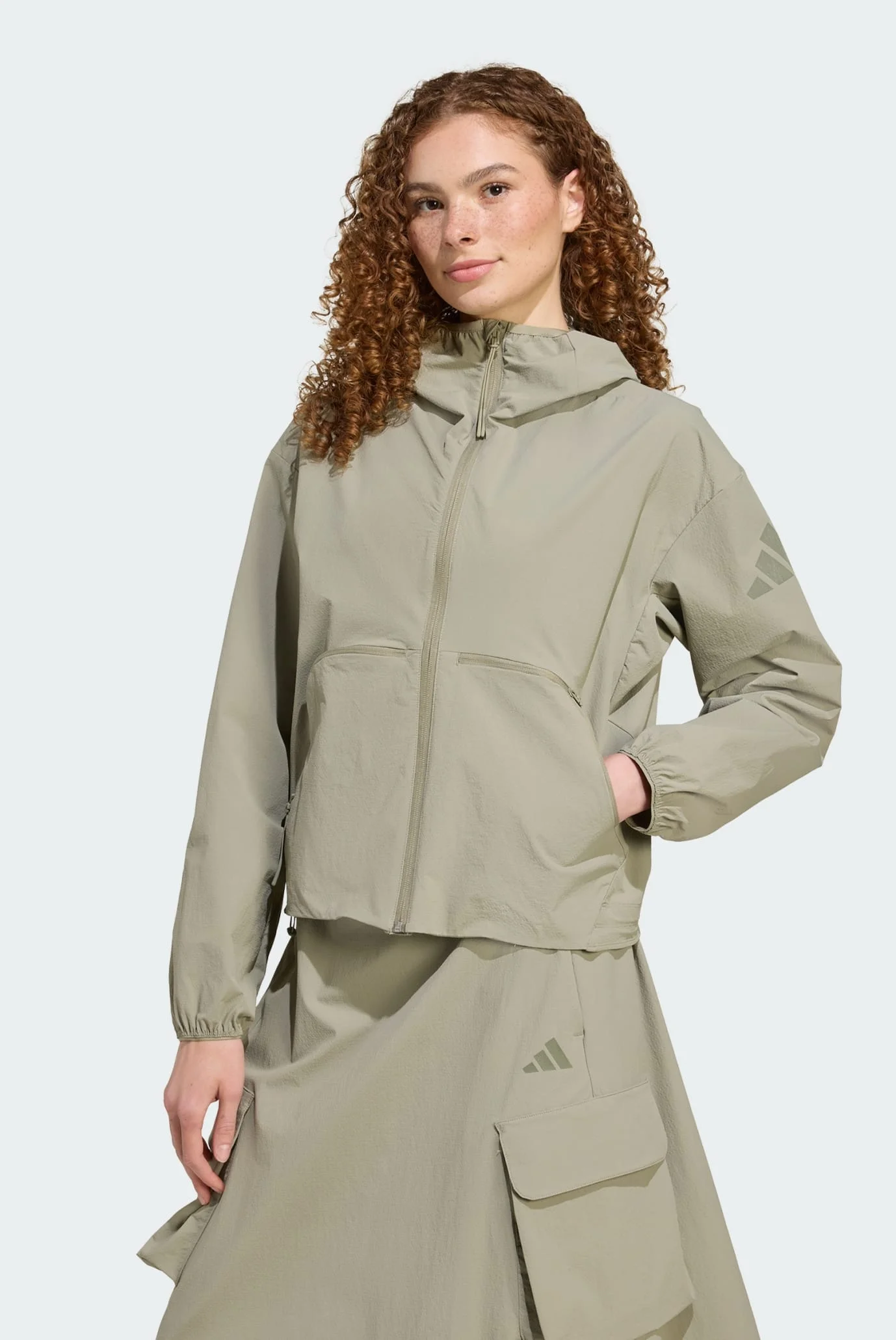 Жіноча оливкова вітровка MYSHELTER adidas JV7130 — MD-Fashion
