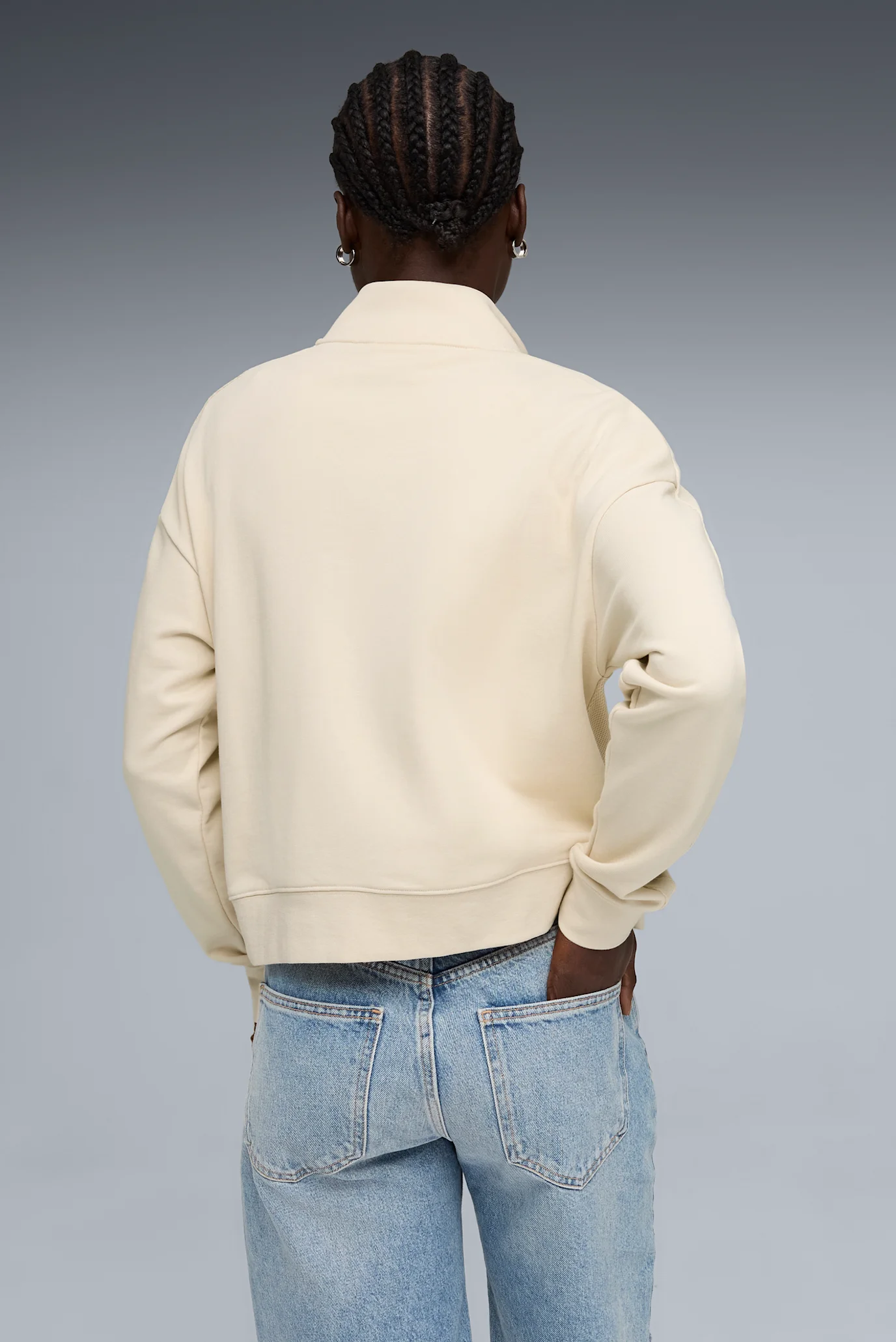 Женская бежевая спортивная кофта PUMA Class Relaxed Half-Zip