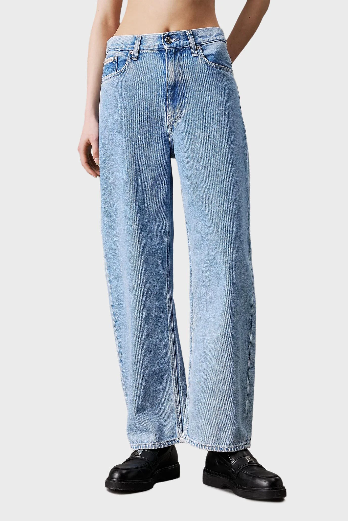 Женские голубые джинсы BARREL Calvin Klein Jeans J20J225006 — MD