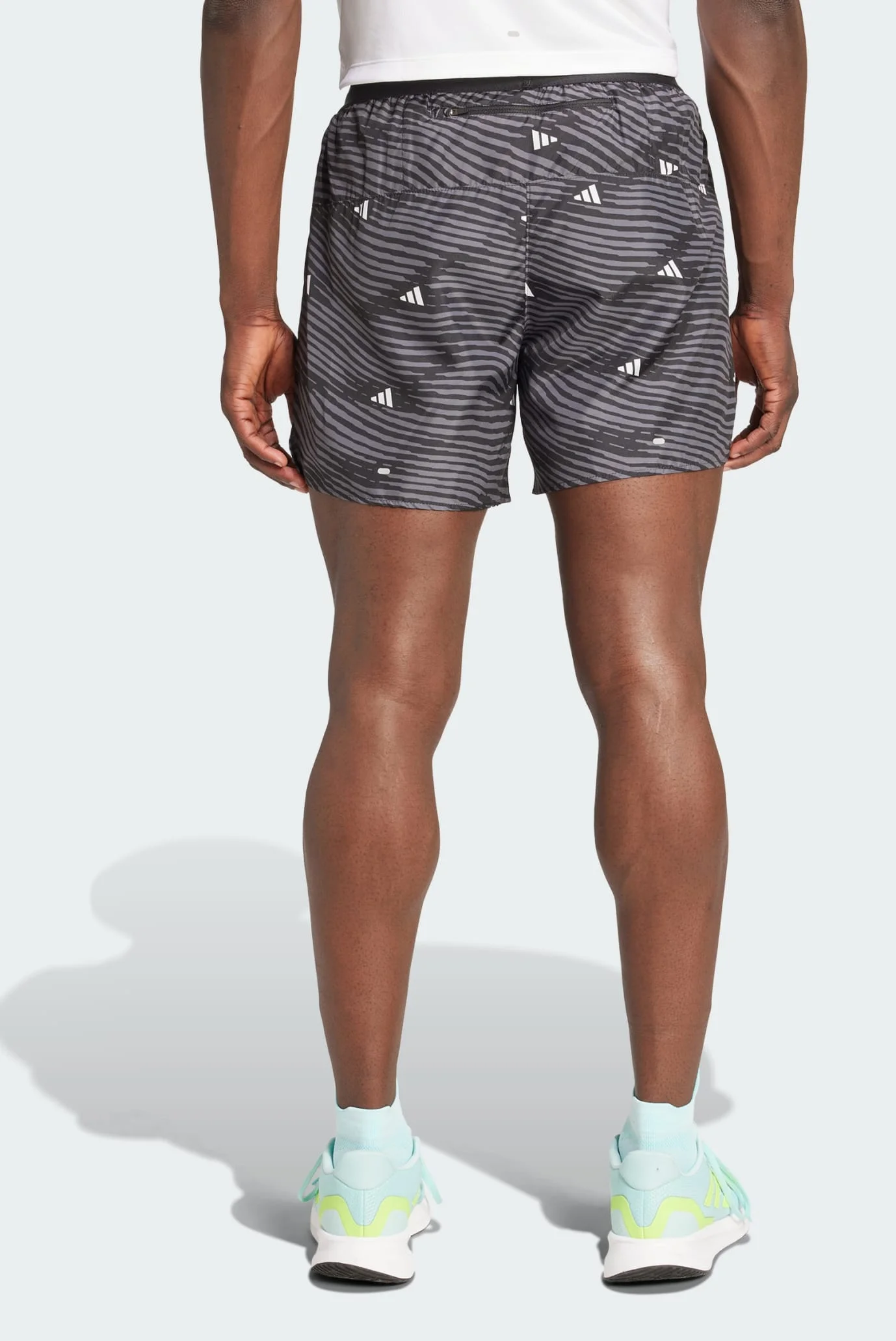 Мужские черные шорты с узором Adi365 Running Essentials Brand Love