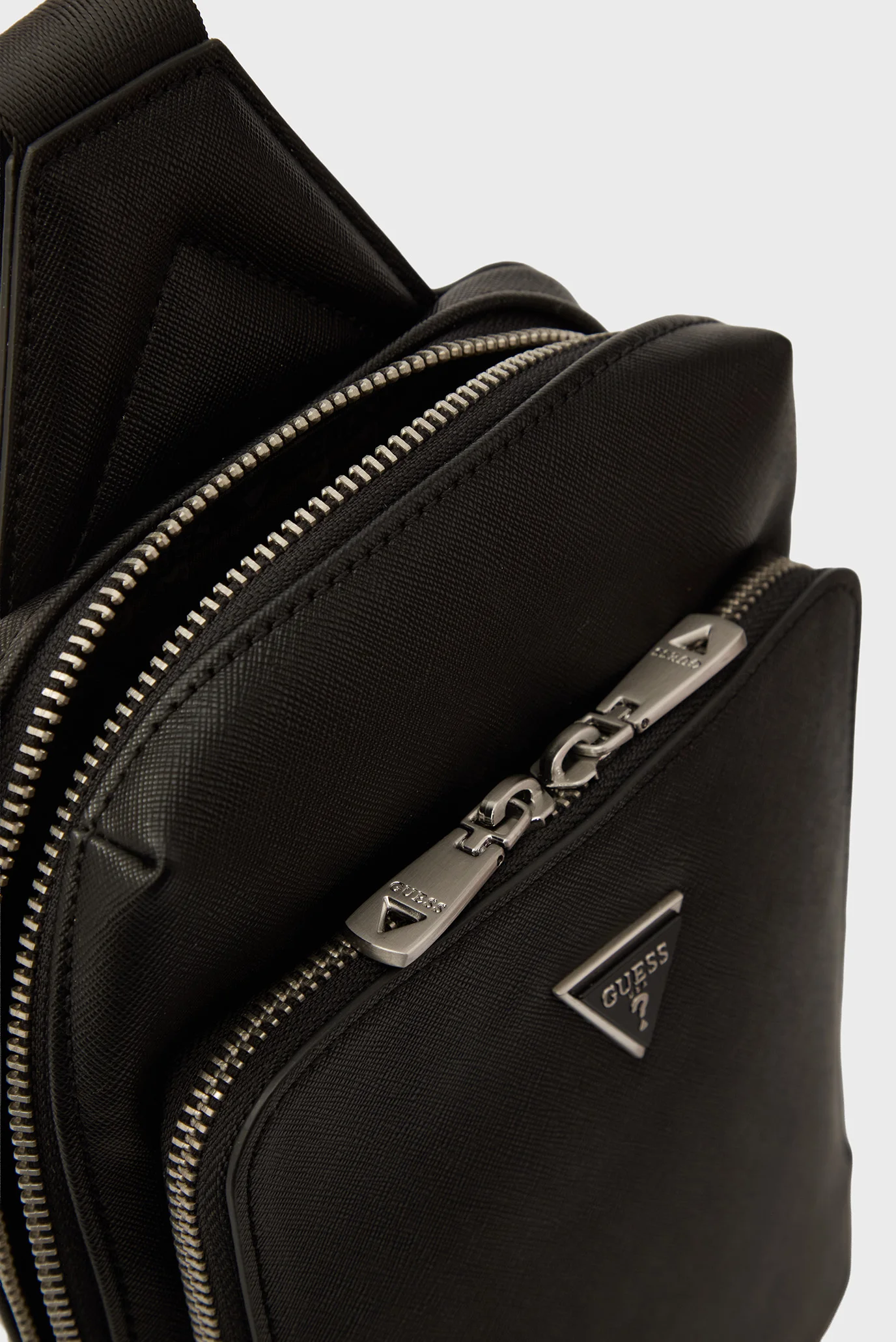 Мужская черная сумка MILANO CROSSOVER Guess HMMISAP5226 — MD-Fashion
