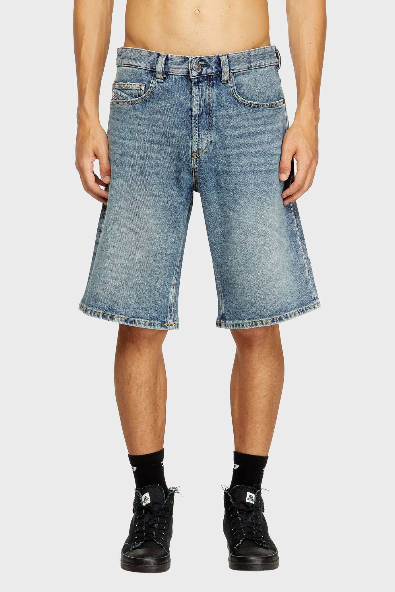 Мужские голубые джинсовые шорты D-MAUKI-SHORT CALZONCINI Diesel