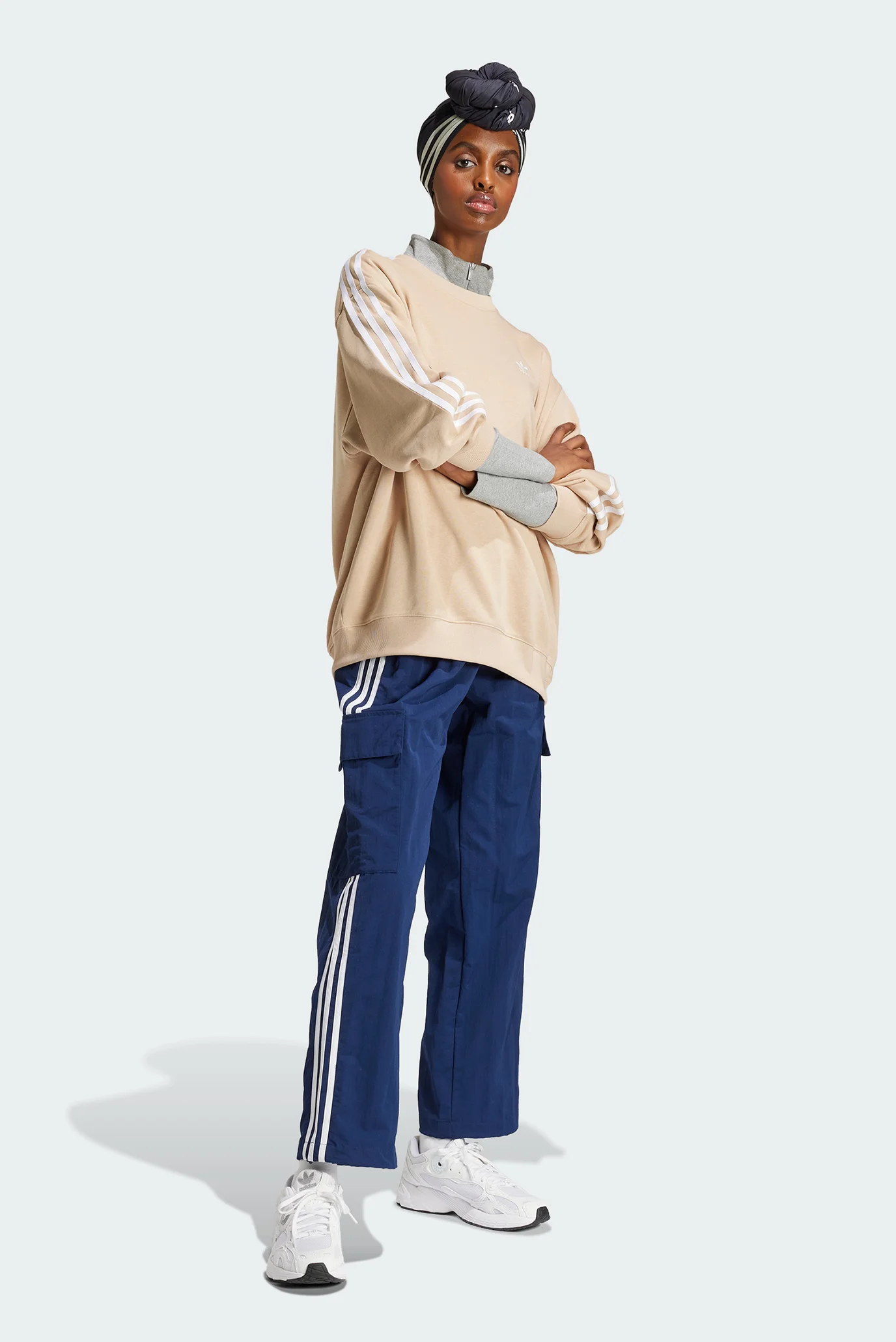 Женский бежевый свитшот 3-Stripes Oversized Crew adidas IY4697