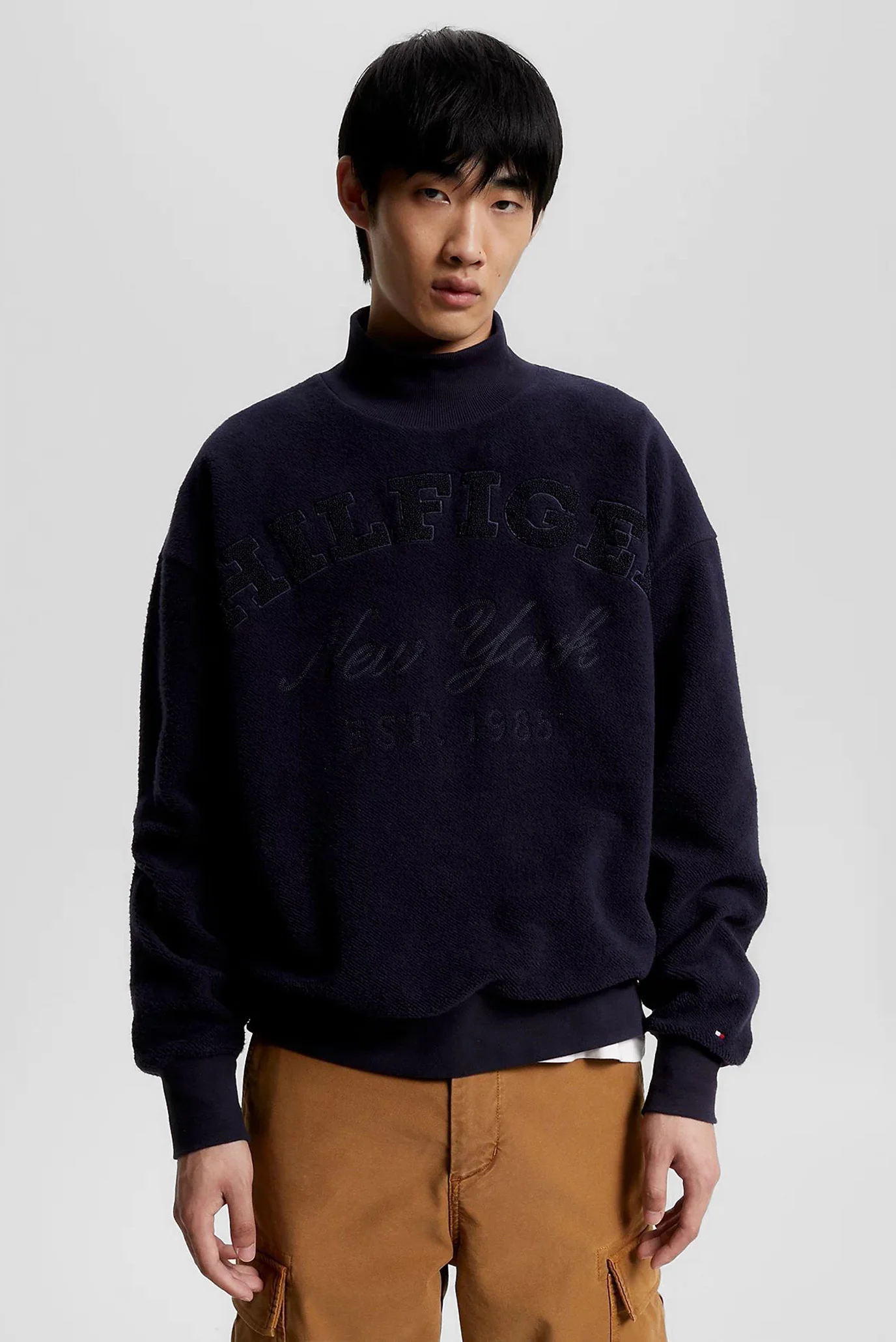 hytm様 Мужской темно-синий свитшот MONOTYPE HIGH ARCH MOCK NECK Tommy