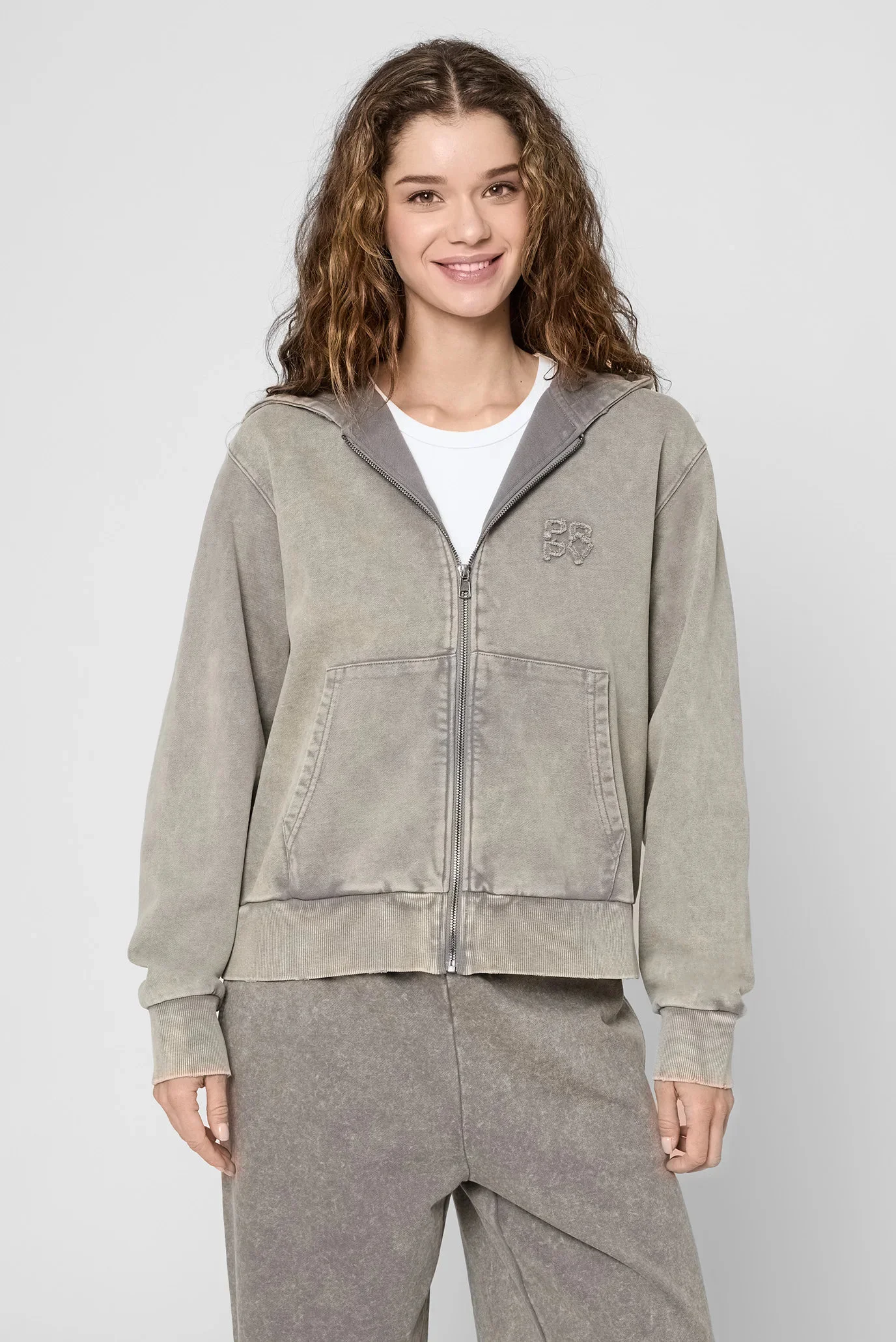 gypsohila novel hoodie グレー　完売品　ジプソフィア Женское серое худи PRPY PWSPRGGOK0063 — MD-Fashion