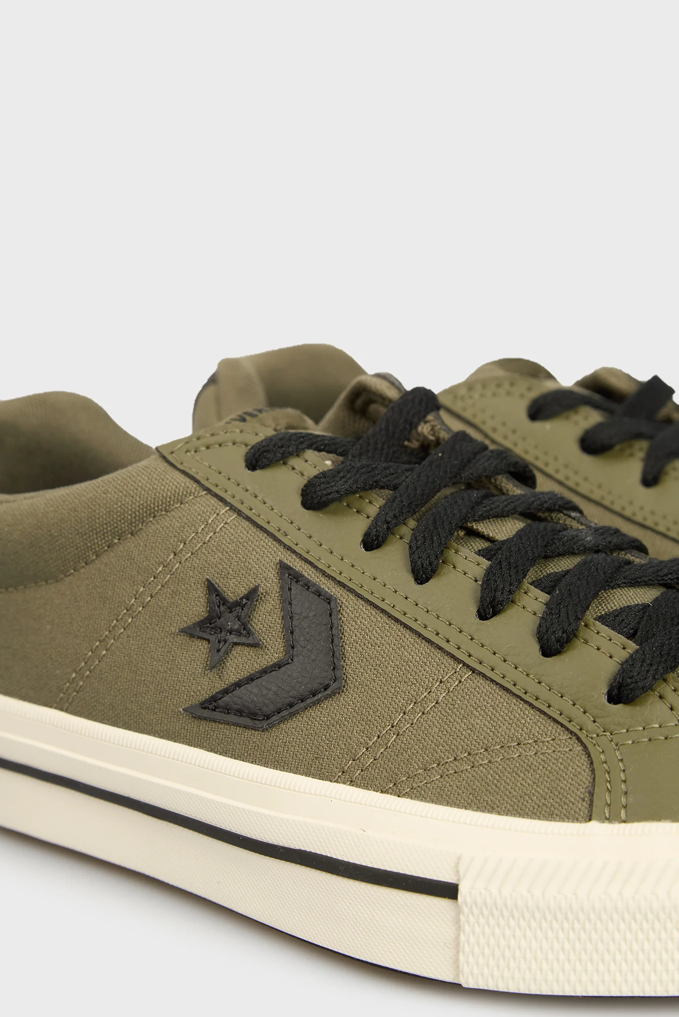 Мужские оливковые кеды Converse A12748C — MD-Fashion